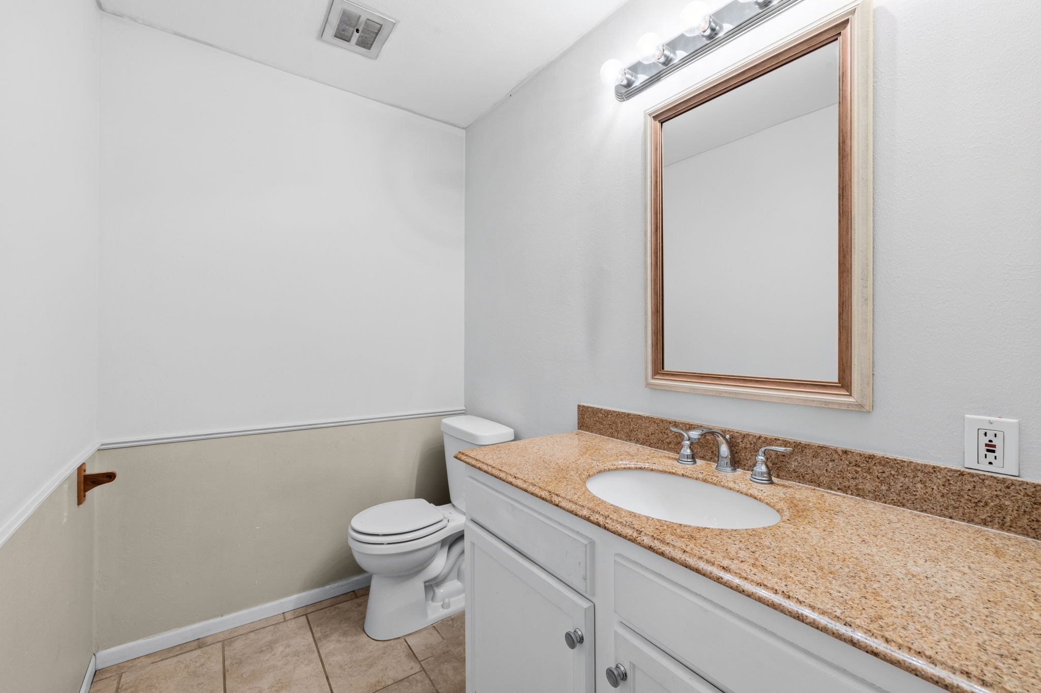 5534 Beverlyhill Street 8 Property Photo 17