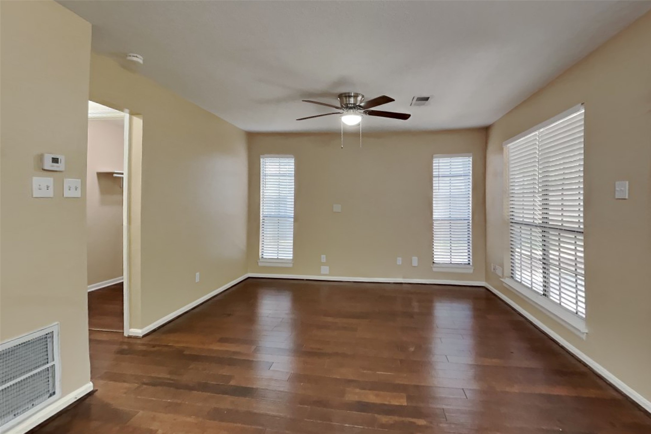 151 E Pathfinders Circle Property Photo 3