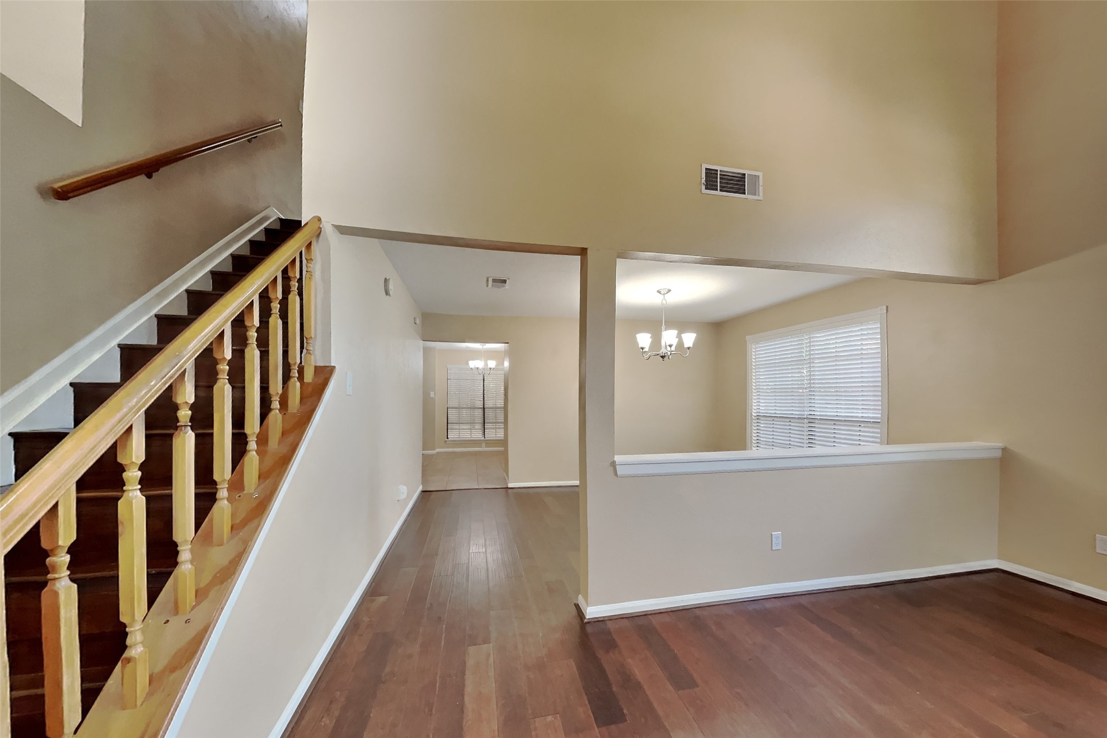 151 E Pathfinders Circle Property Photo 4