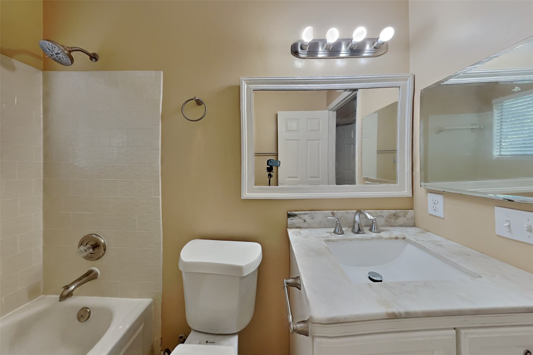 151 E Pathfinders Circle Property Photo 17