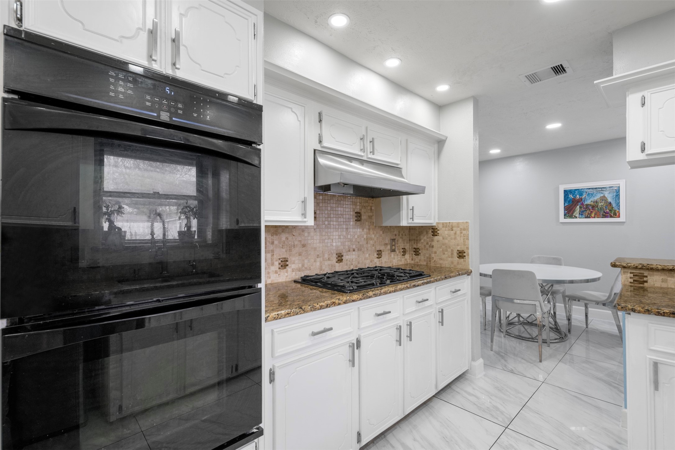 10706 Sagegreen Drive Property Photo 11