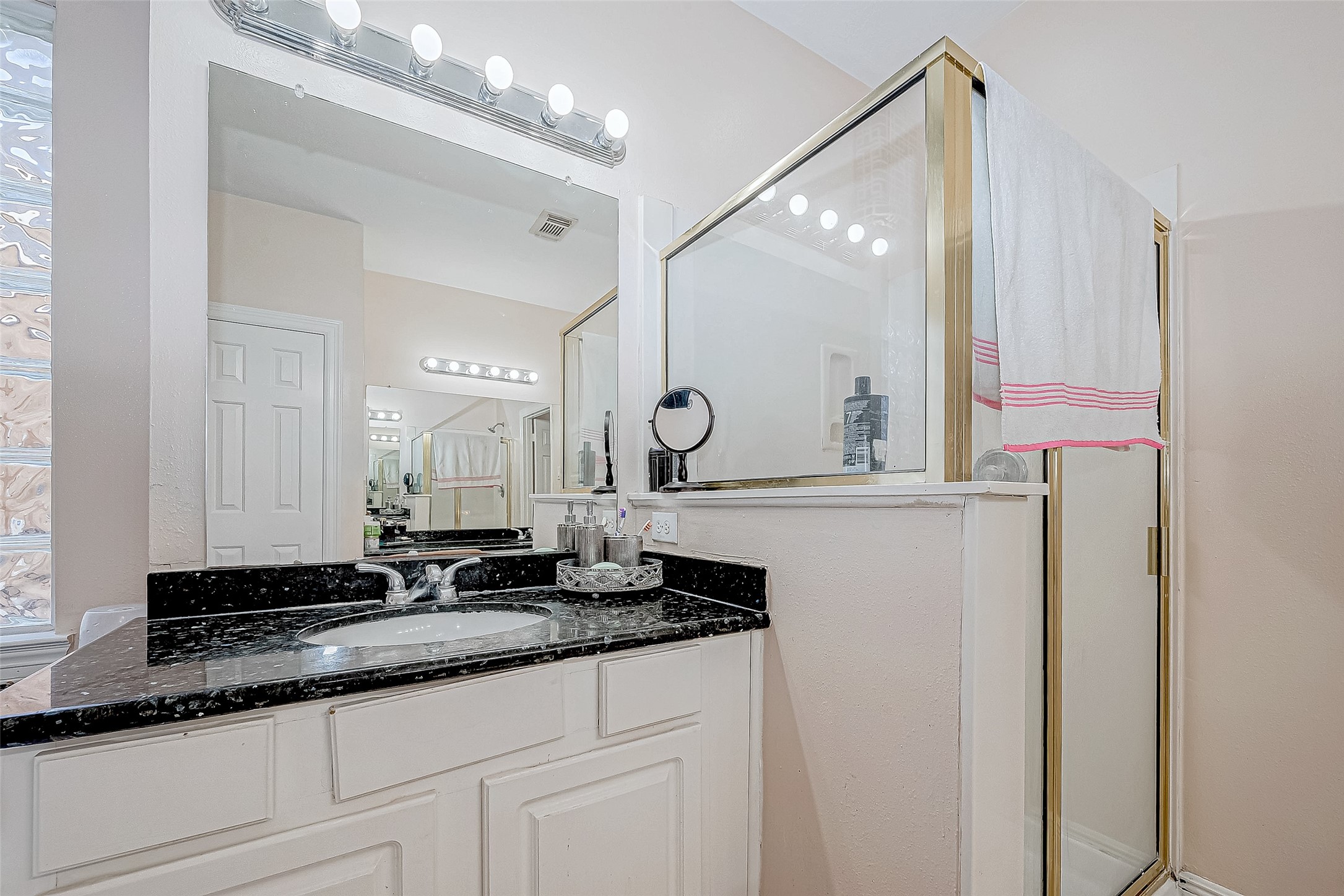 11322 Rock Bridge Lane Property Photo 21