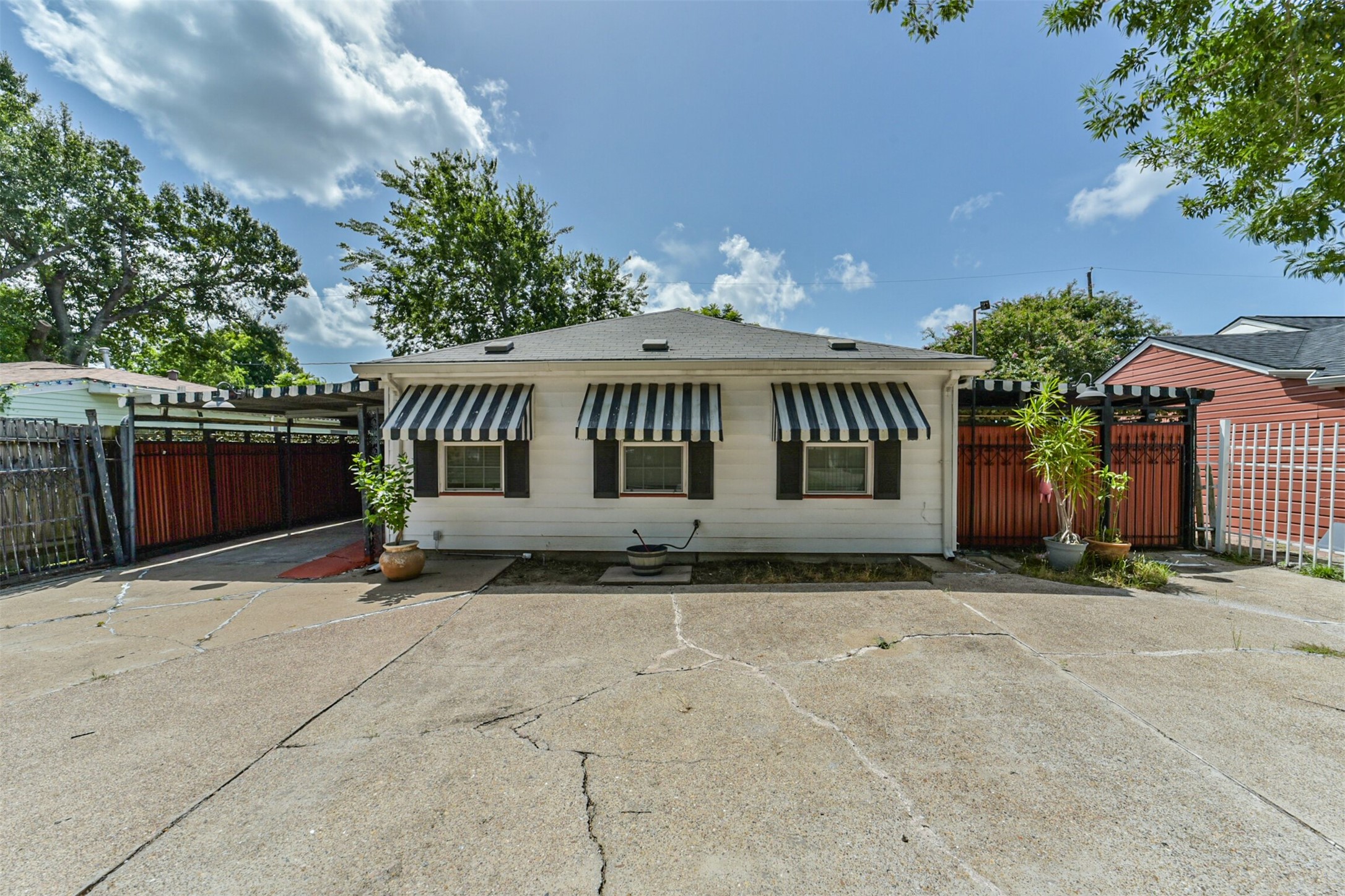 8064 Milredge Street Property Photo 1