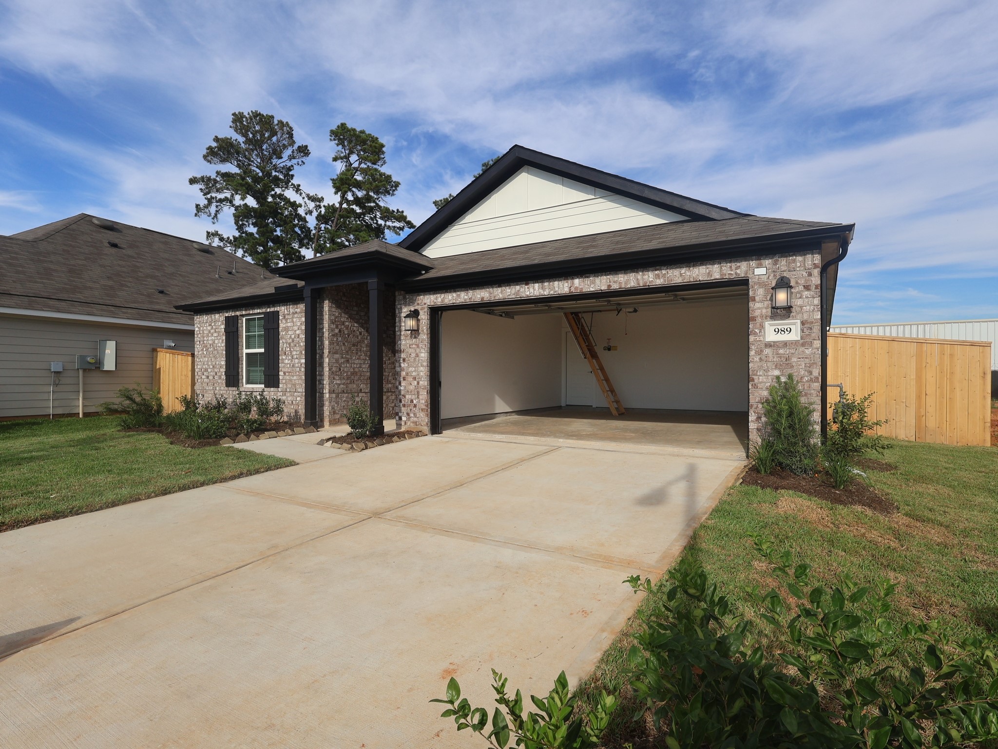 989 Garden Path Drive Property Photo 9