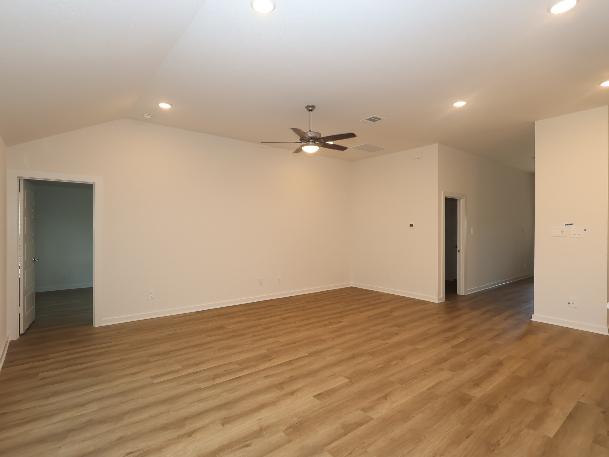 989 Garden Path Drive Property Photo 12