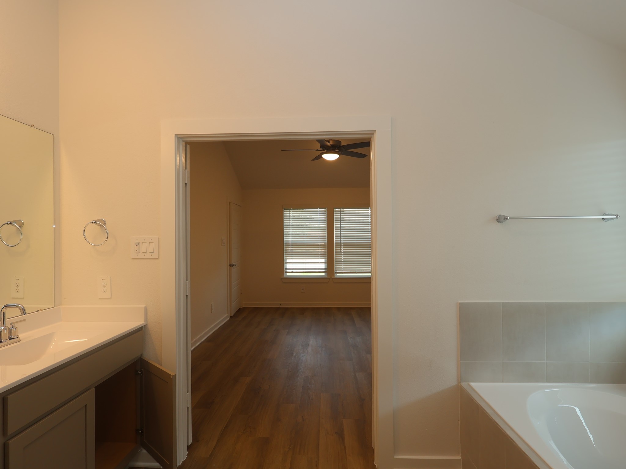 989 Garden Path Drive Property Photo 16