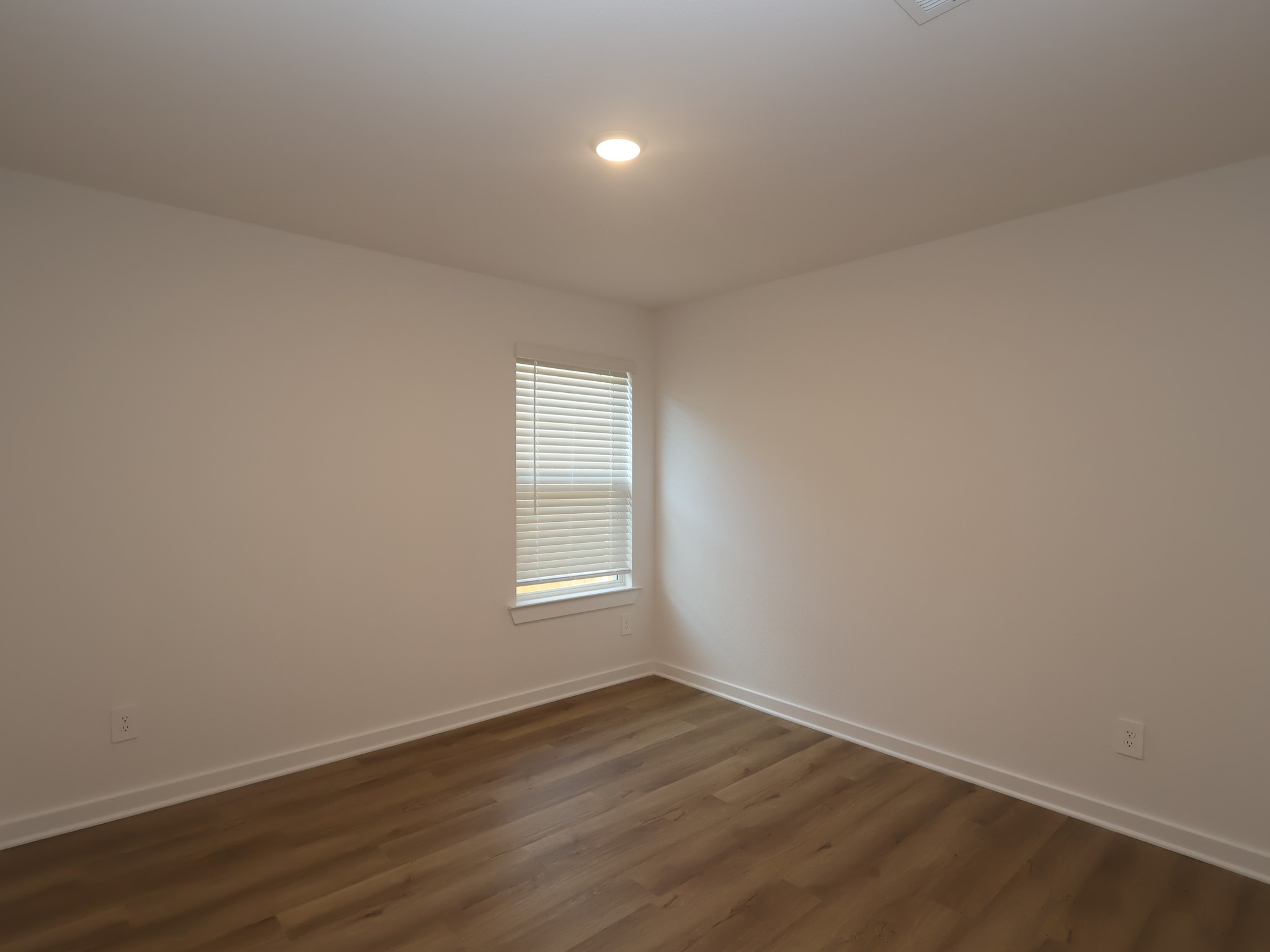 989 Garden Path Drive Property Photo 18