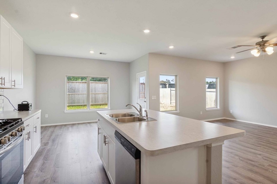 2038 Summer Night Drive Property Photo 6
