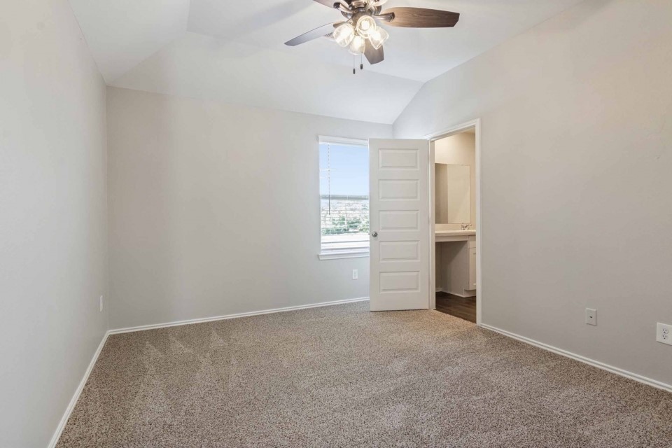 2038 Summer Night Drive Property Photo 11