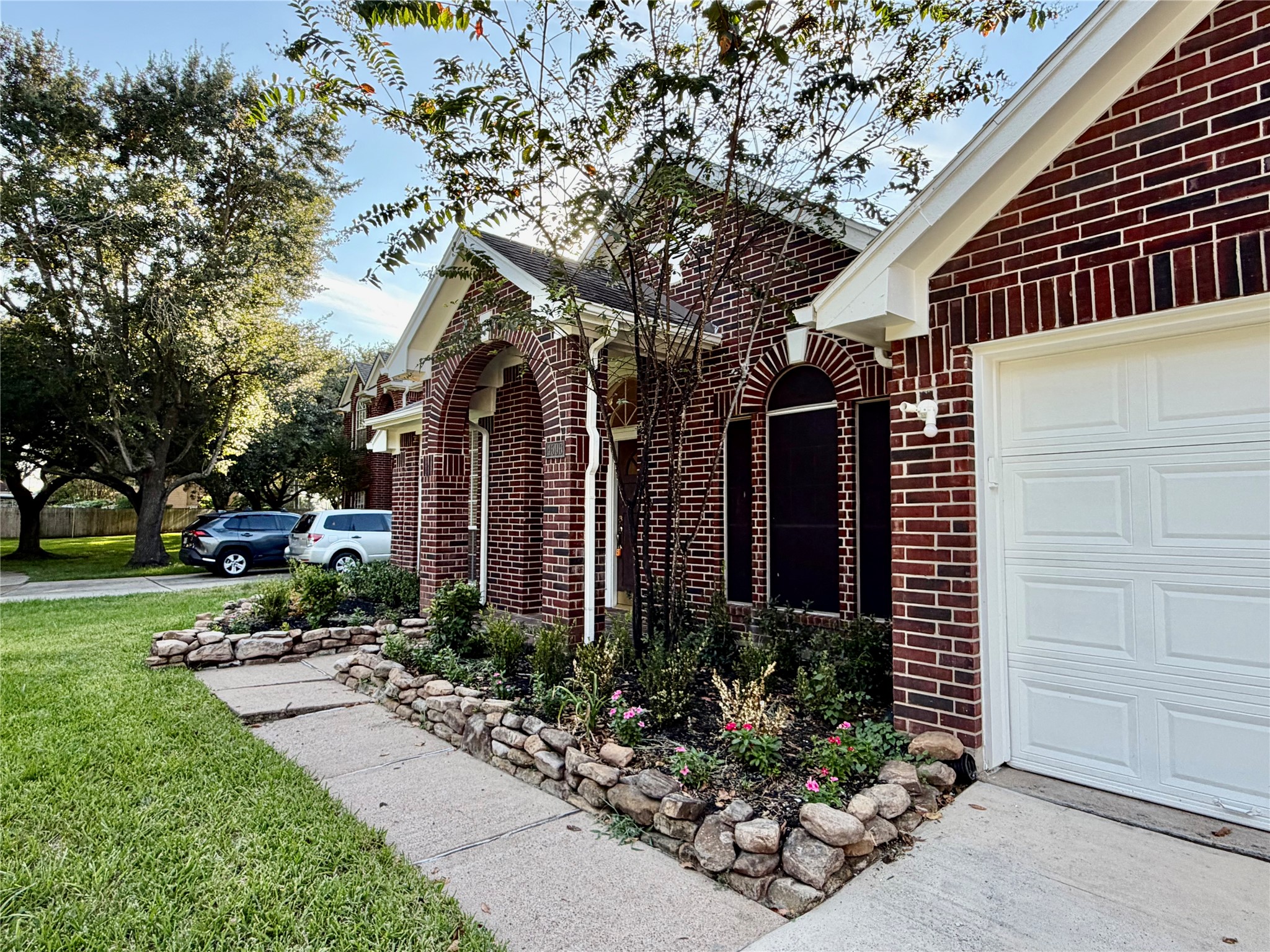 4506 Springfield Lakes Street Property Photo 3