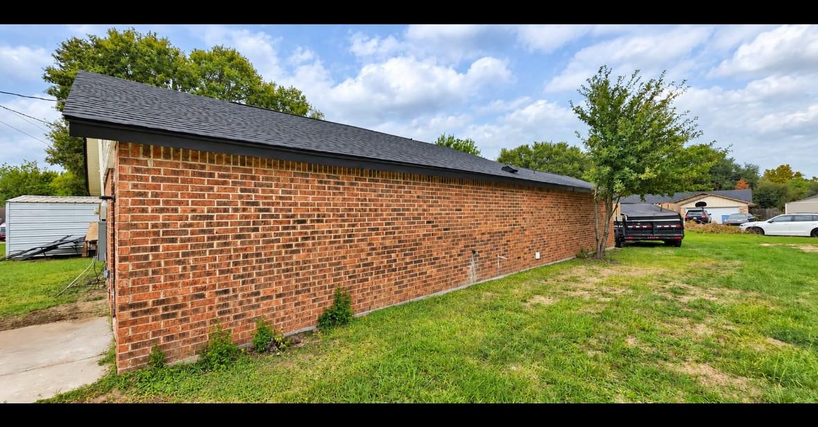 733 Pine Avenue Property Photo 5