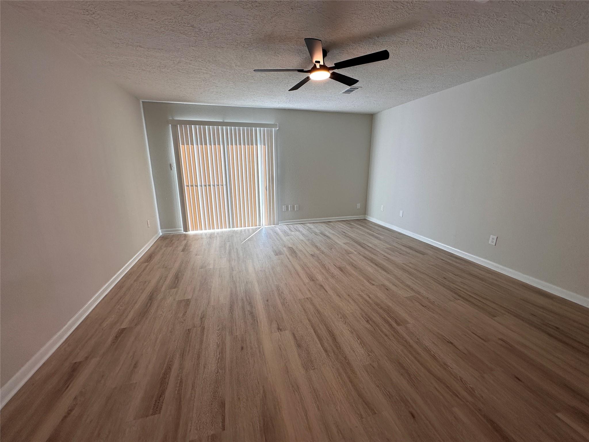 733 Pine Avenue Property Photo 8