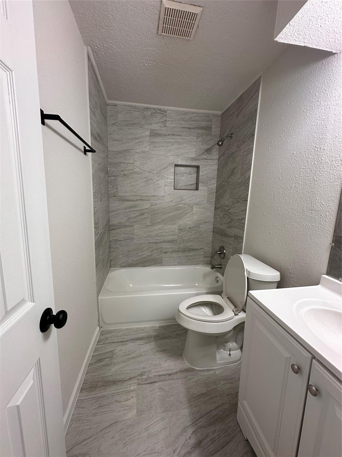 733 Pine Avenue Property Photo 15