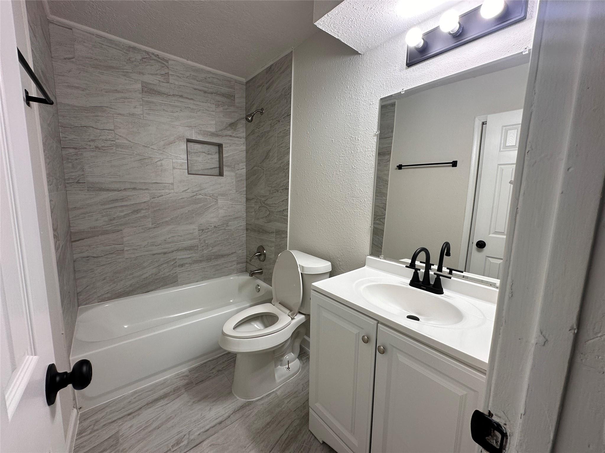 733 Pine Avenue Property Photo 16