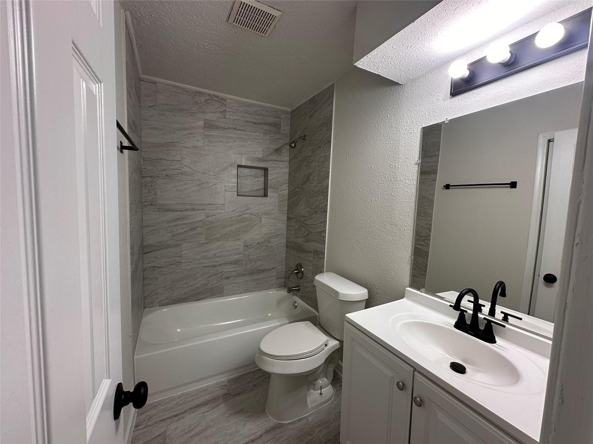 733 Pine Avenue Property Photo 17