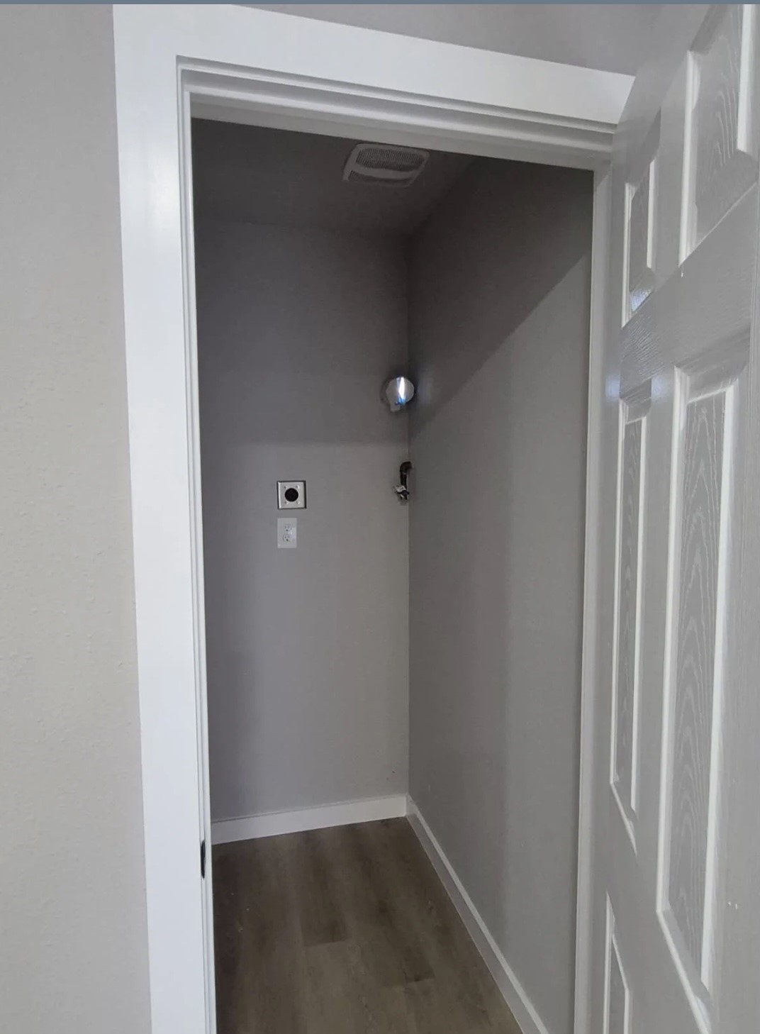7909 Ford Street Property Photo 3