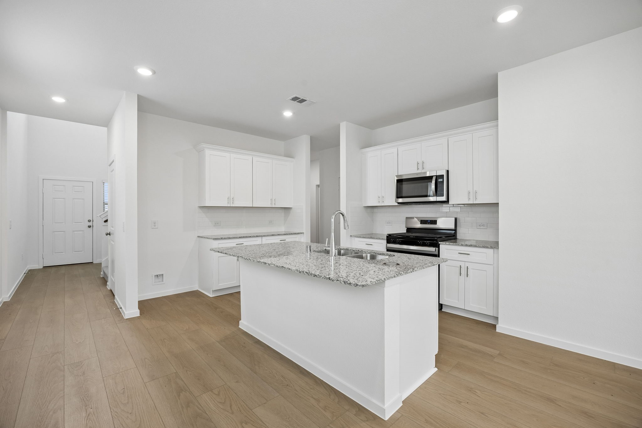 15877 Blass Valley Drive Property Photo 3