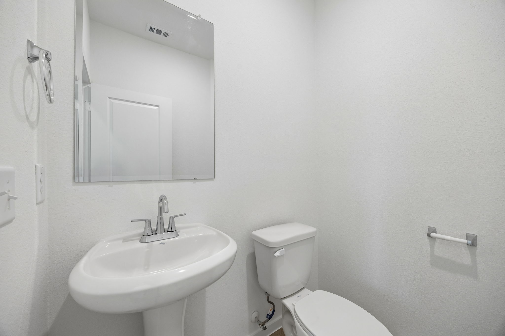 15877 Blass Valley Drive Property Photo 8