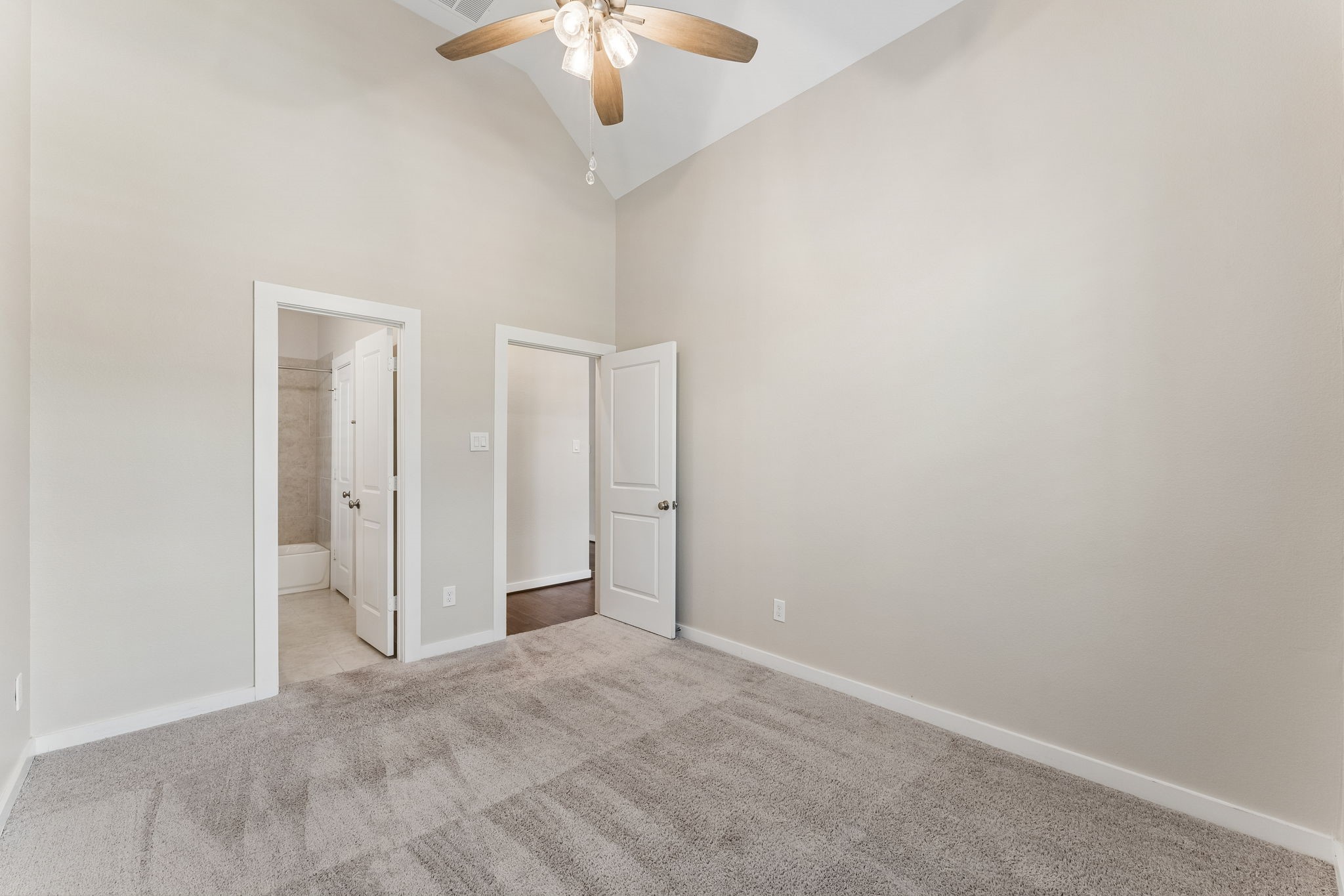 30410 Myrtle Oak Drive Property Photo 9