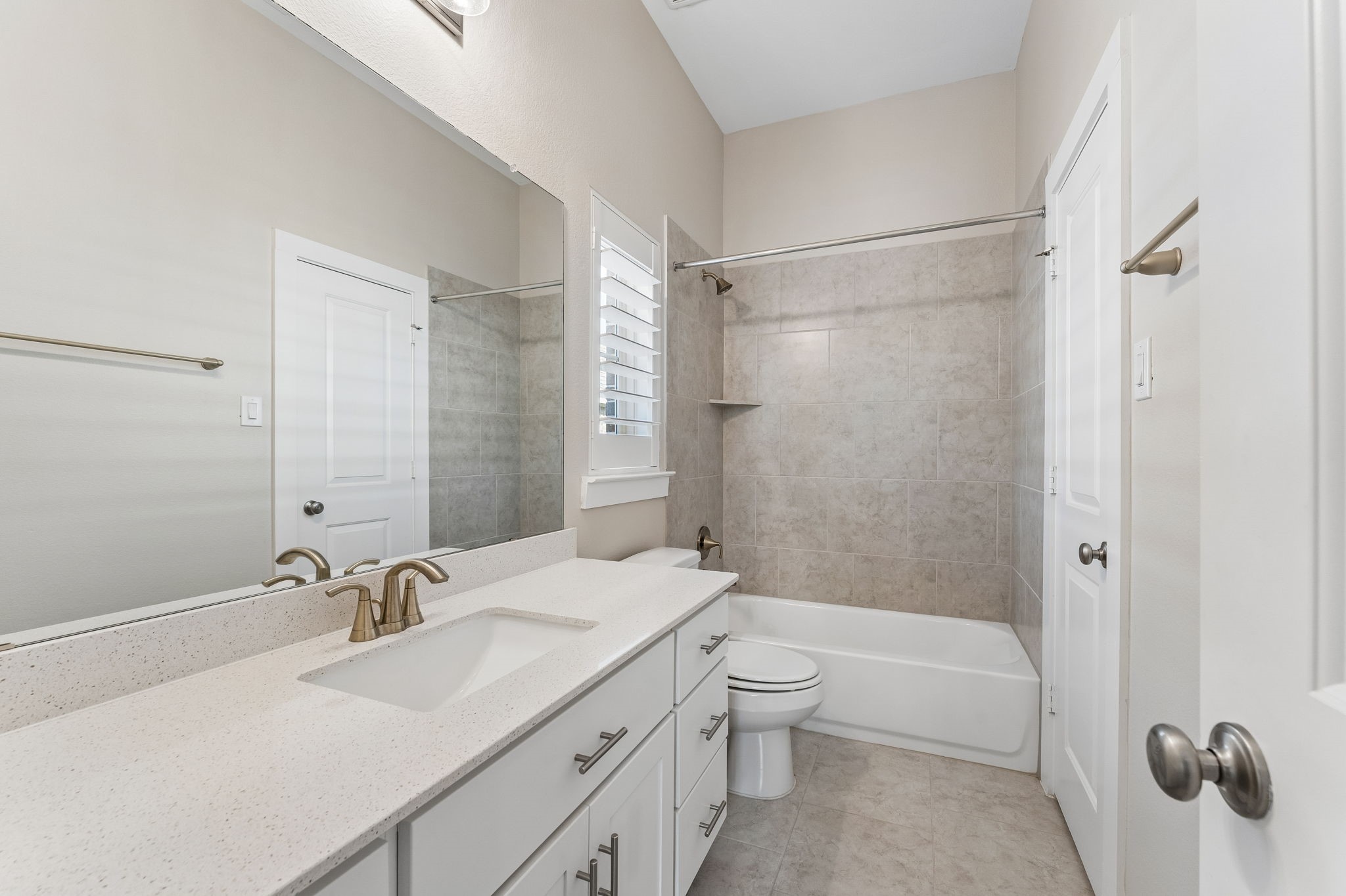 30410 Myrtle Oak Drive Property Photo 10