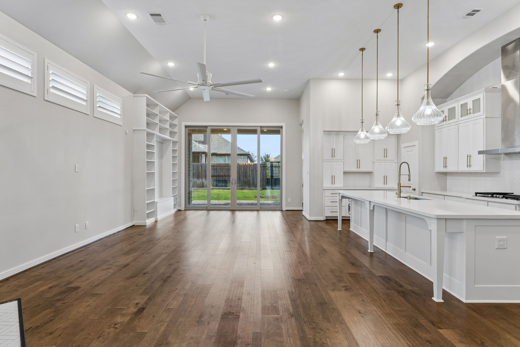 30410 Myrtle Oak Drive Property Photo 16