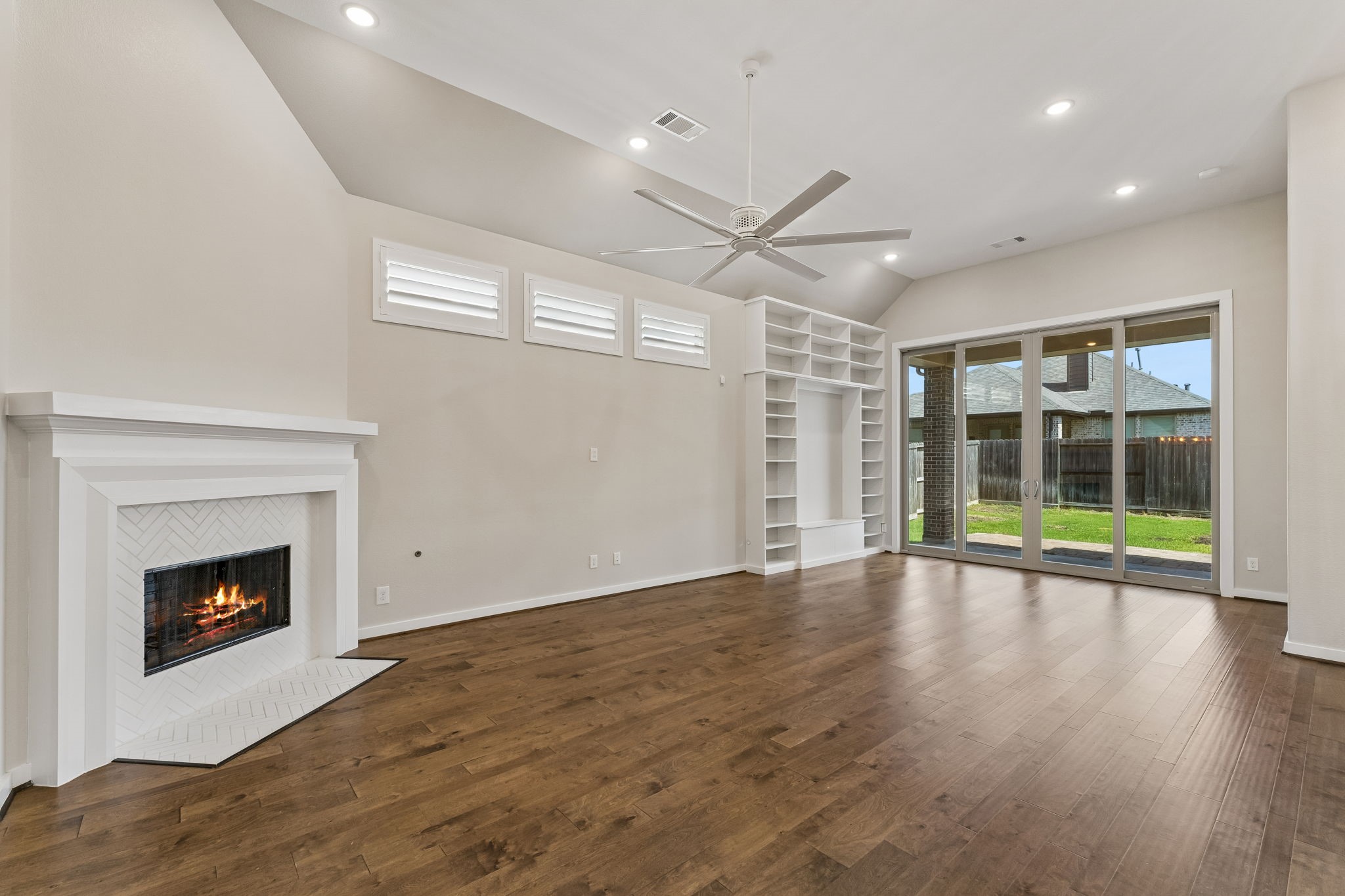 30410 Myrtle Oak Drive Property Photo 17