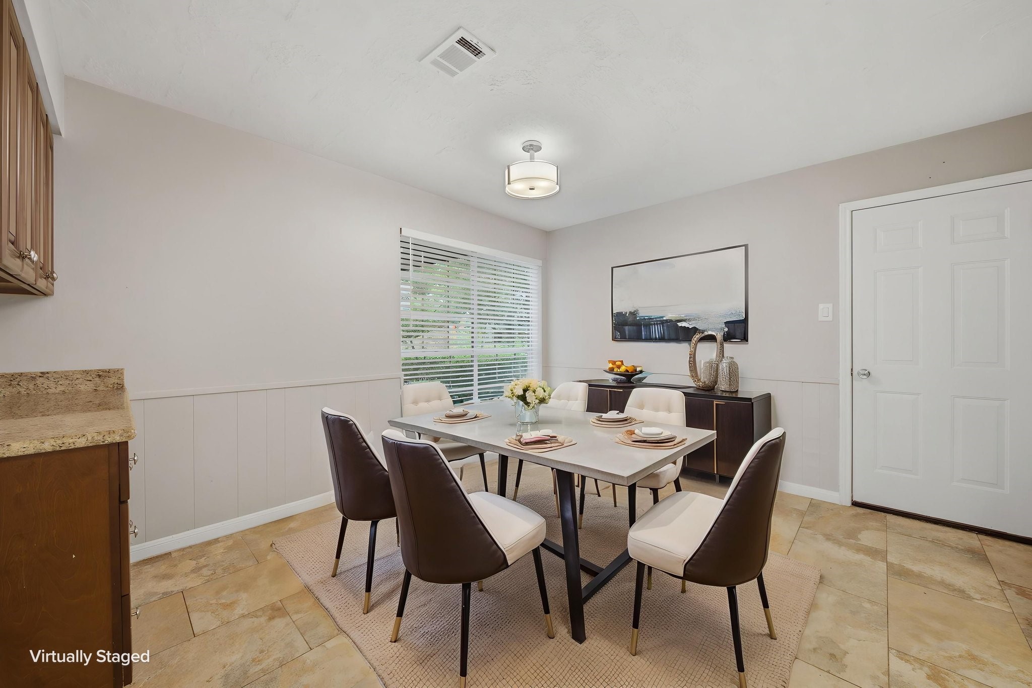 16611 Ben Ledi Drive Property Photo 4