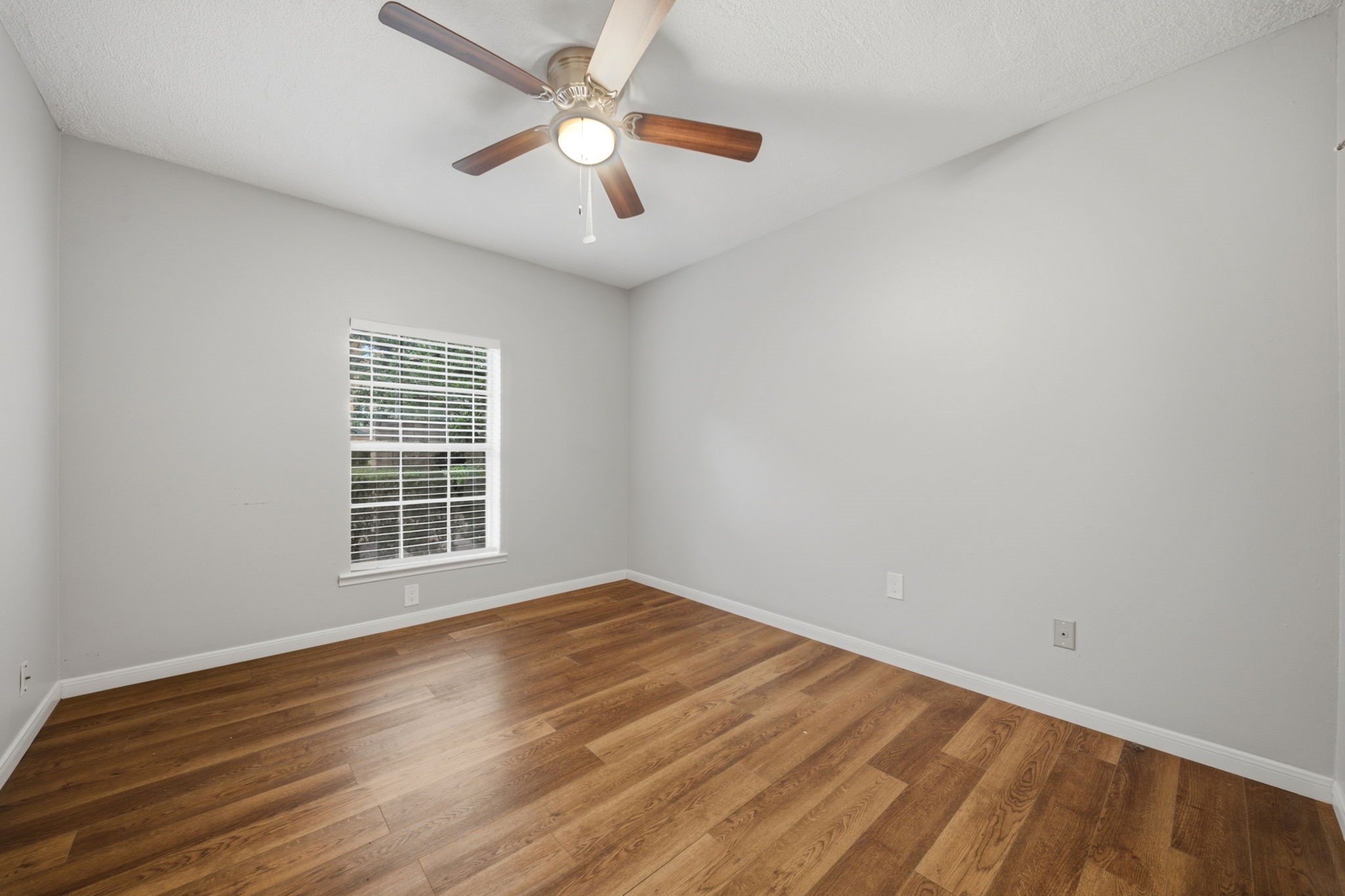 16611 Ben Ledi Drive Property Photo 12