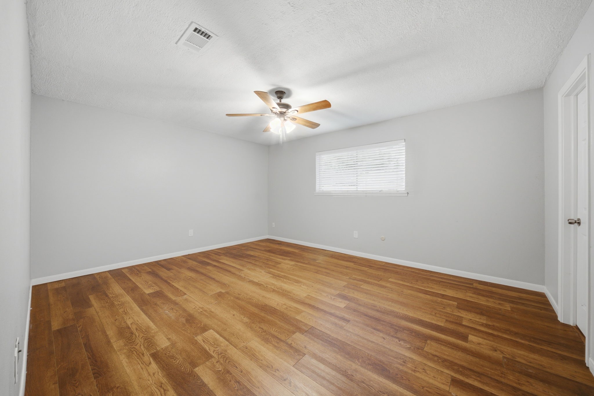 16611 Ben Ledi Drive Property Photo 16