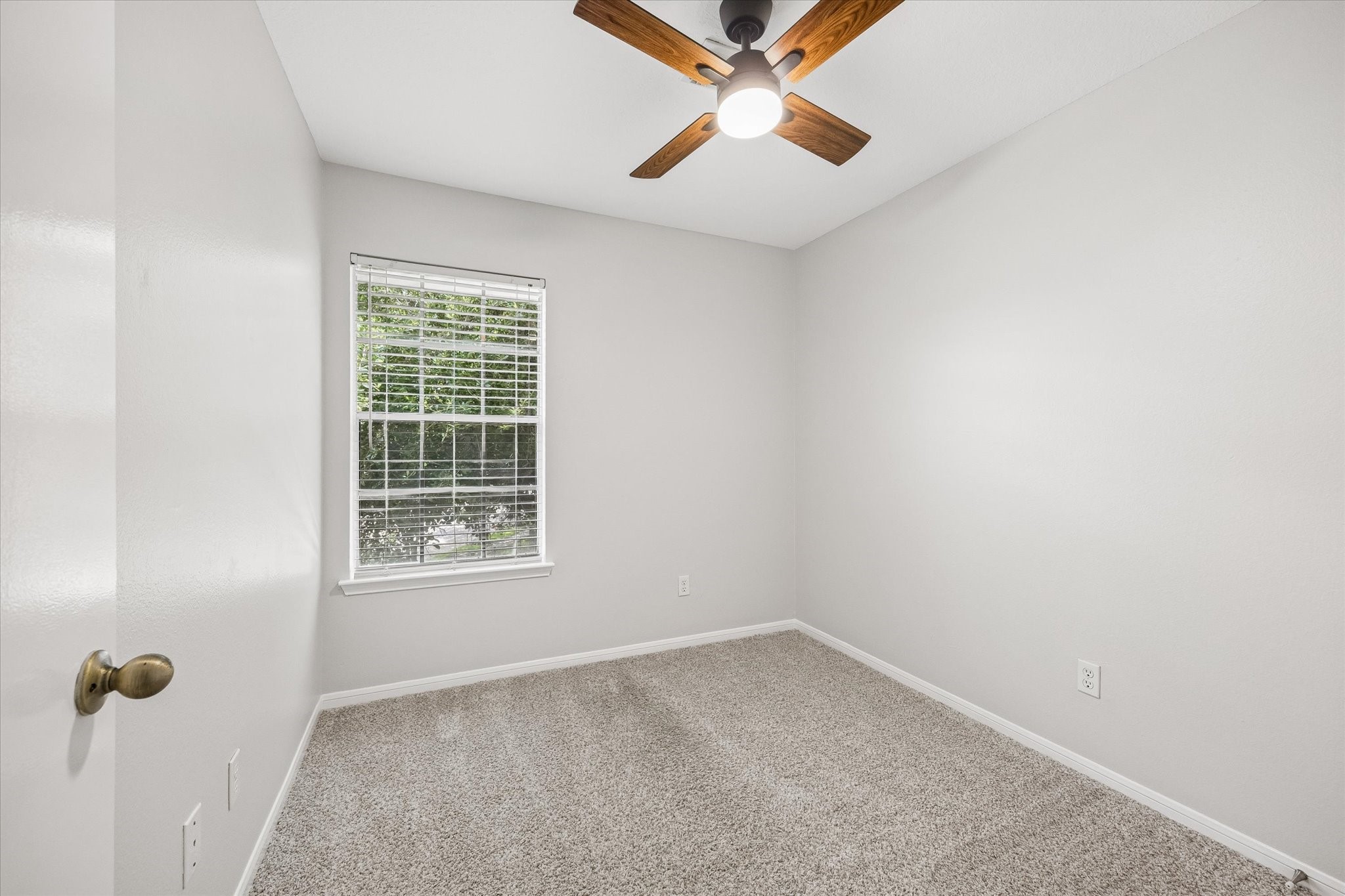 2930 Grants Lake Boulevard 2104 Property Photo 13
