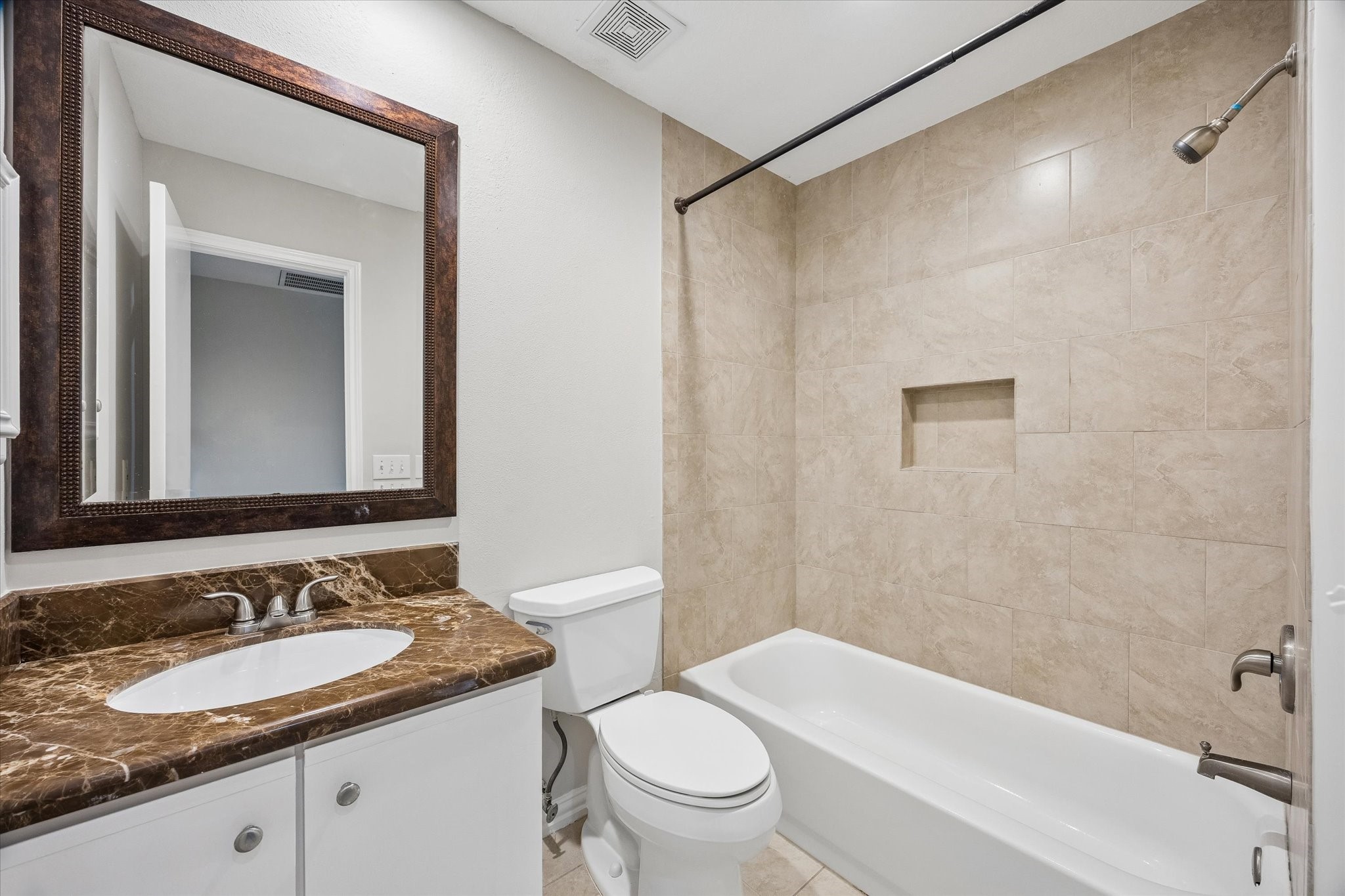 2930 Grants Lake Boulevard 2104 Property Photo 14