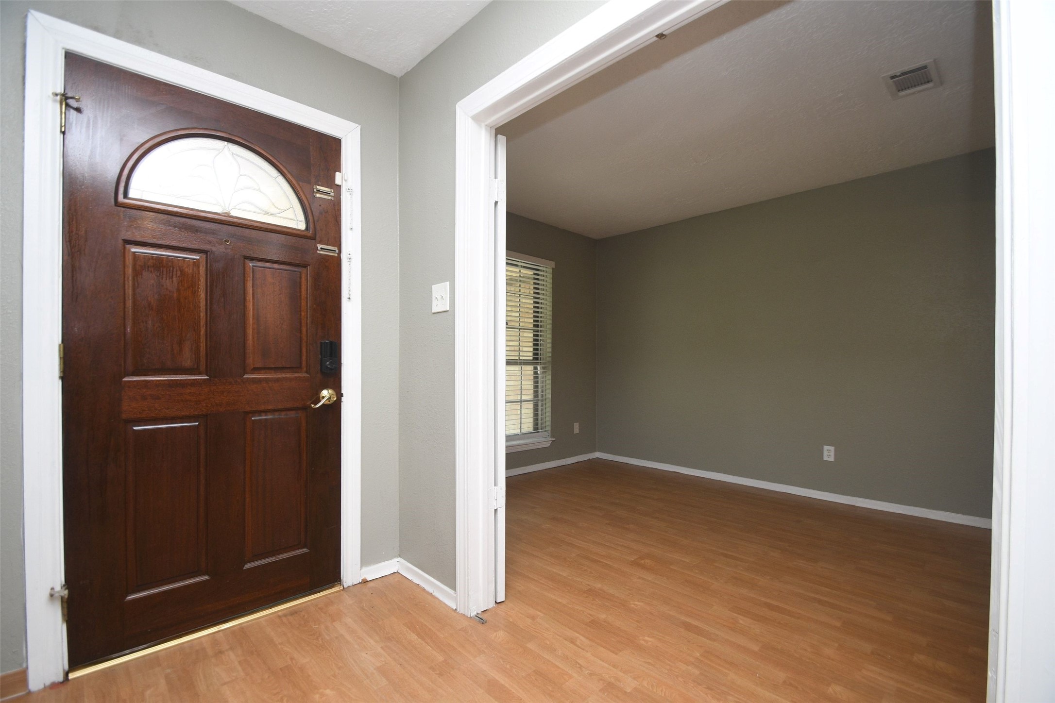 510 Chambly Drive Property Photo 6