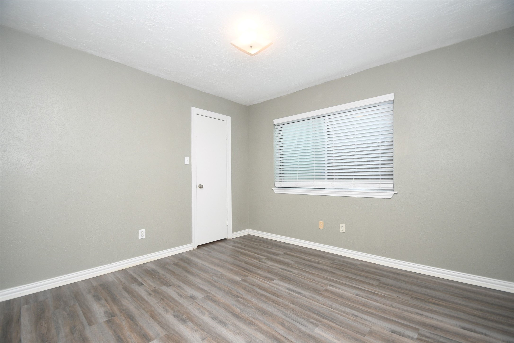 510 Chambly Drive Property Photo 23
