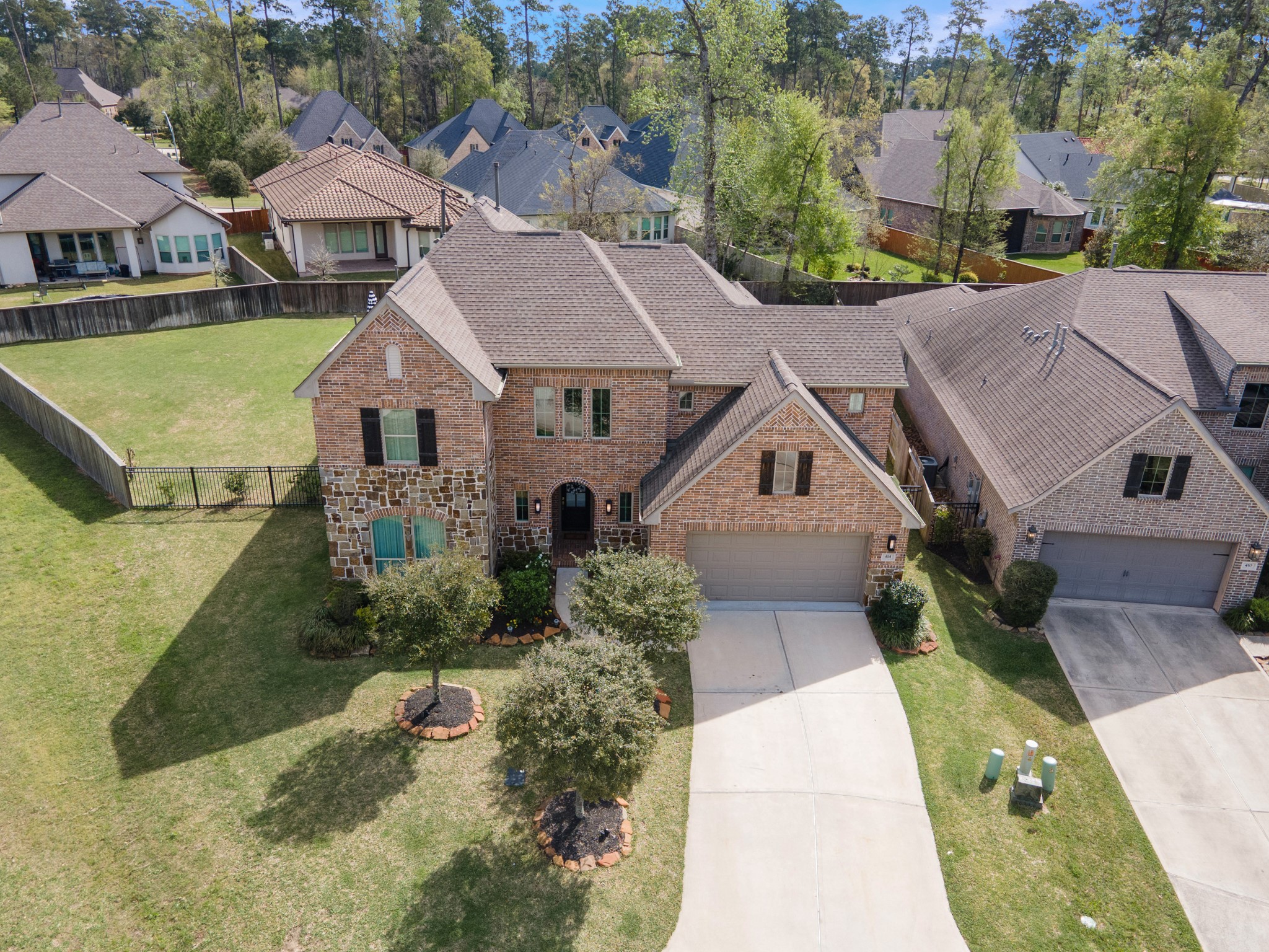 414 Rowan Pine Court Property Photo 4