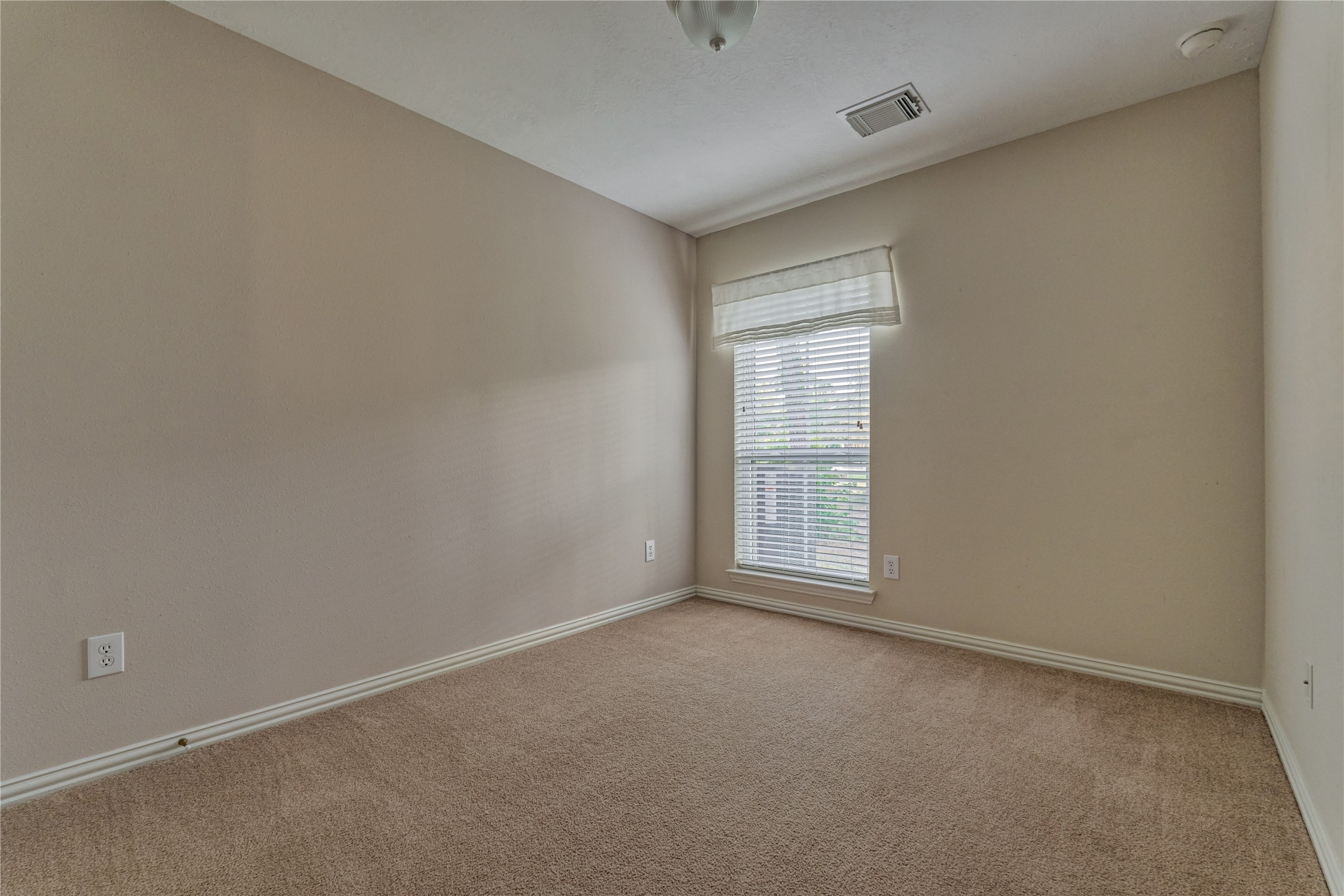 11 Brookwood Court Property Photo 27