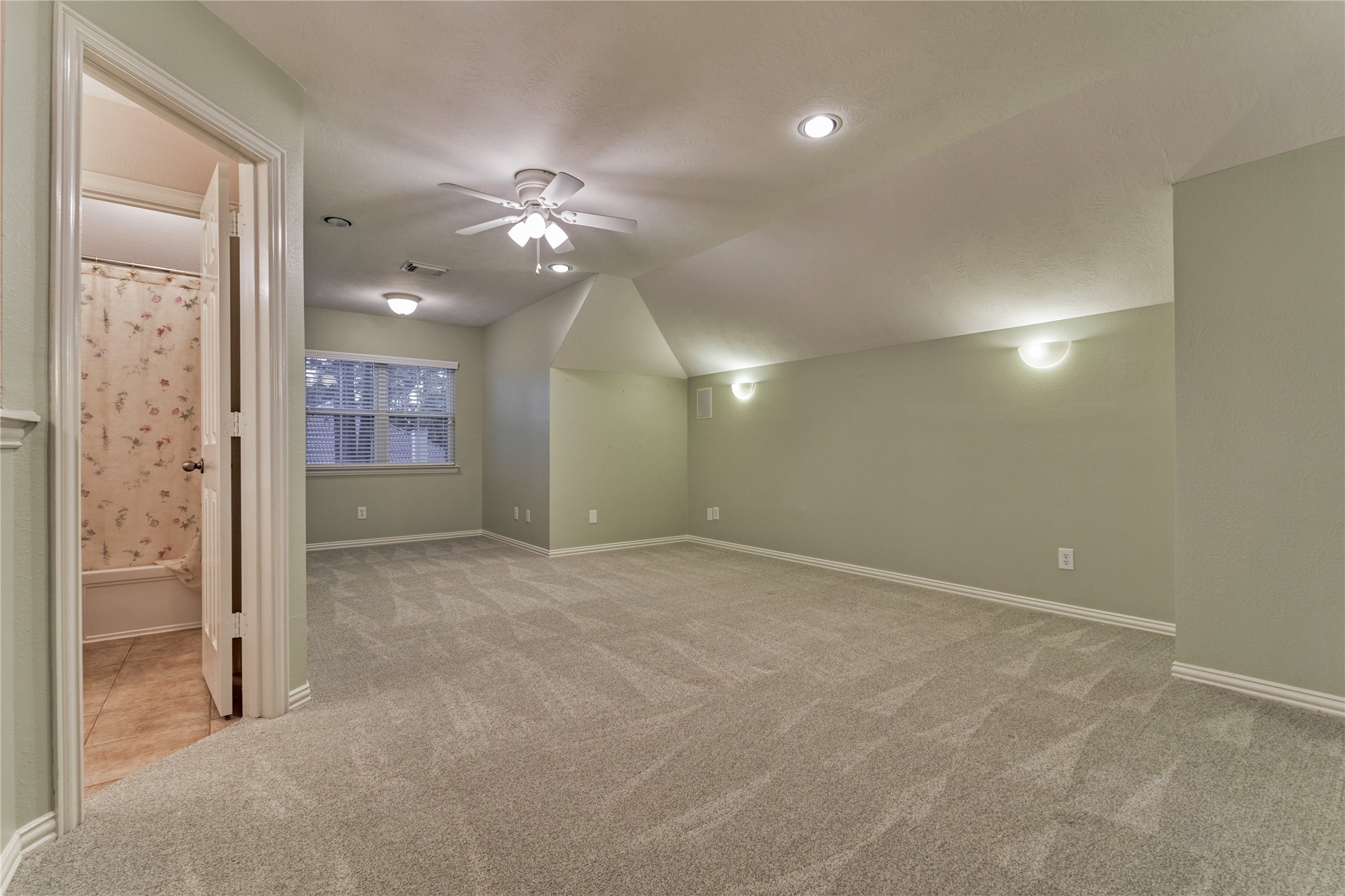 11 Brookwood Court Property Photo 31