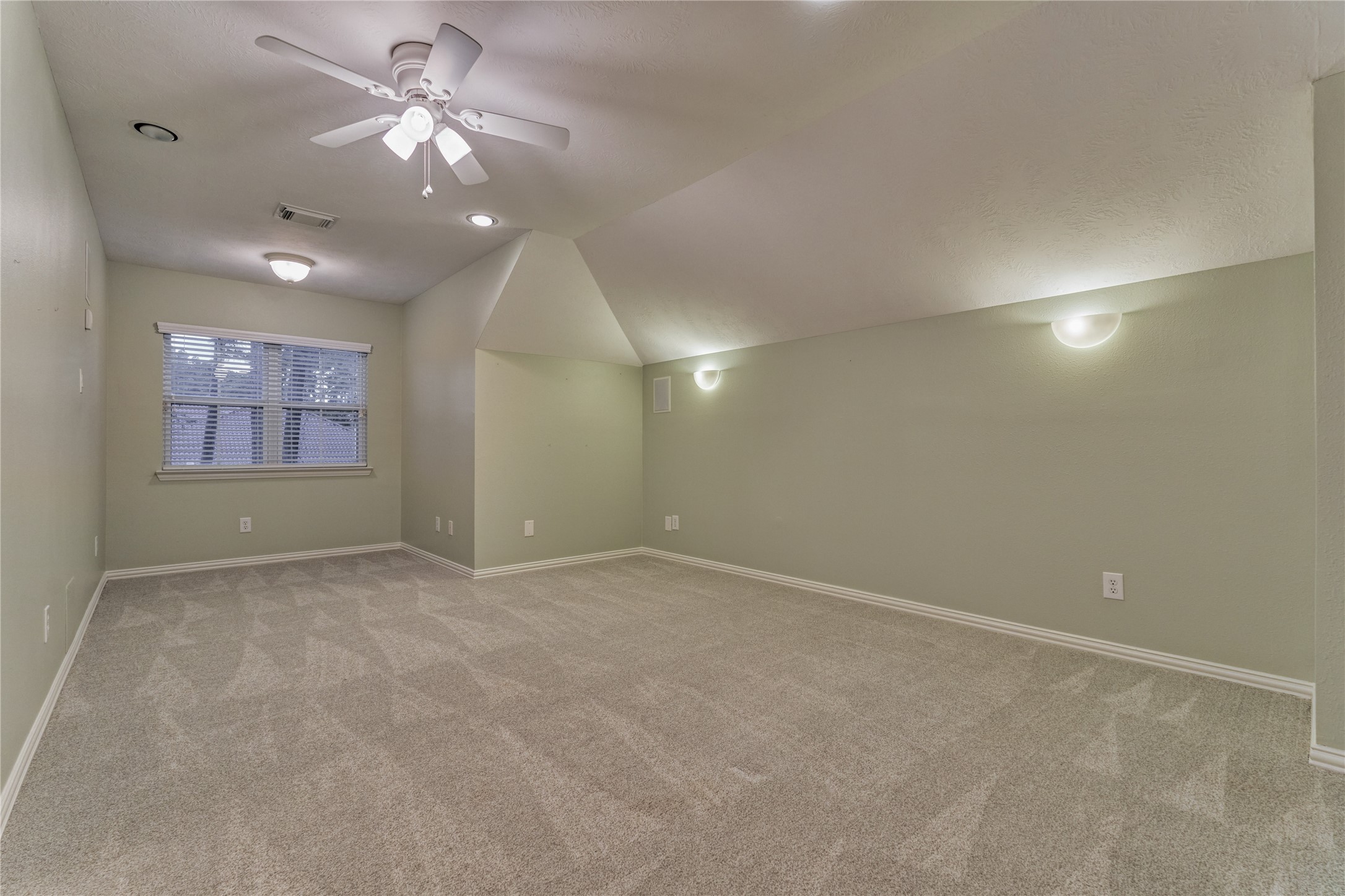 11 Brookwood Court Property Photo 32
