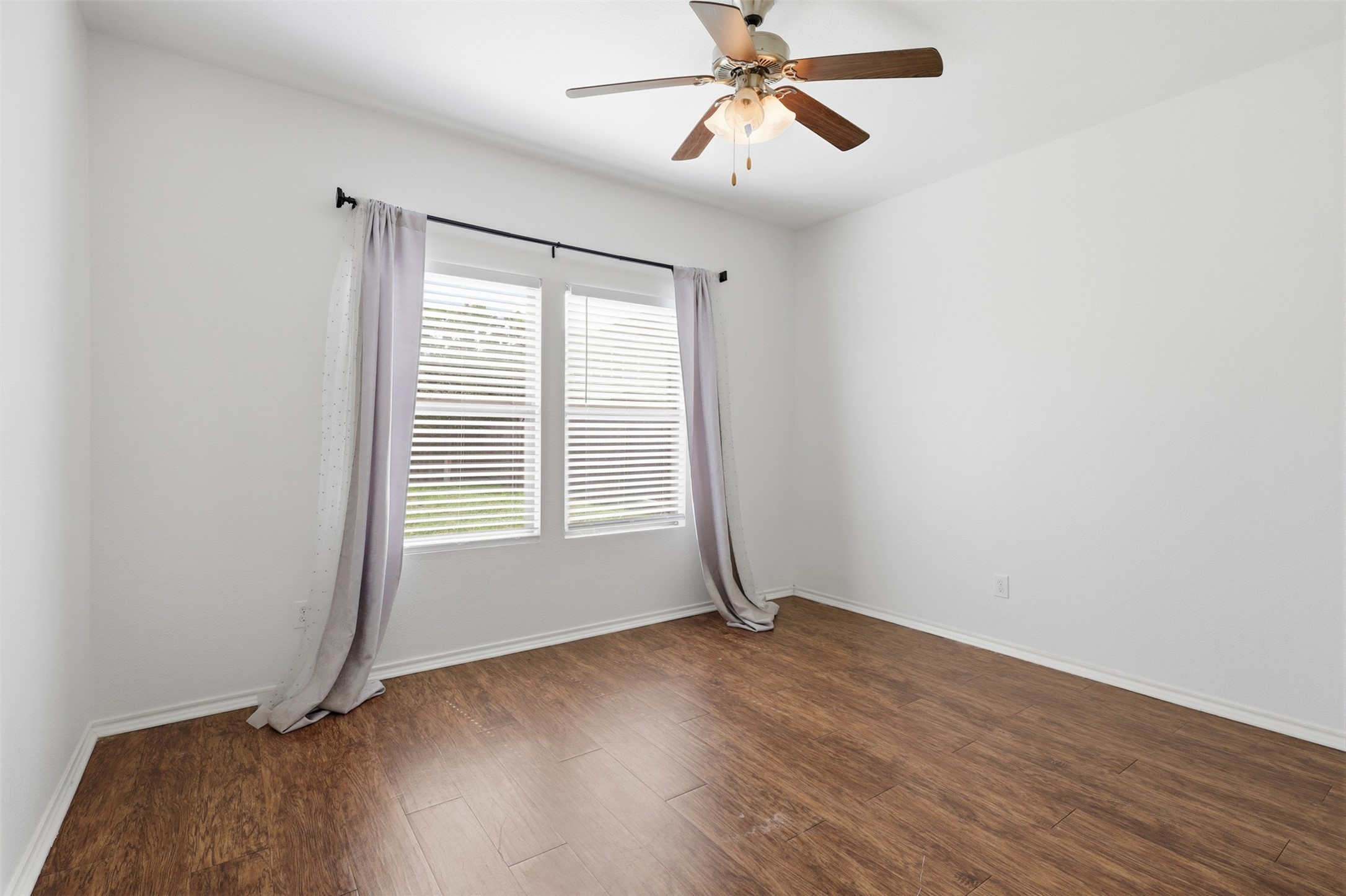 12219 Turchin Drive Property Photo 7