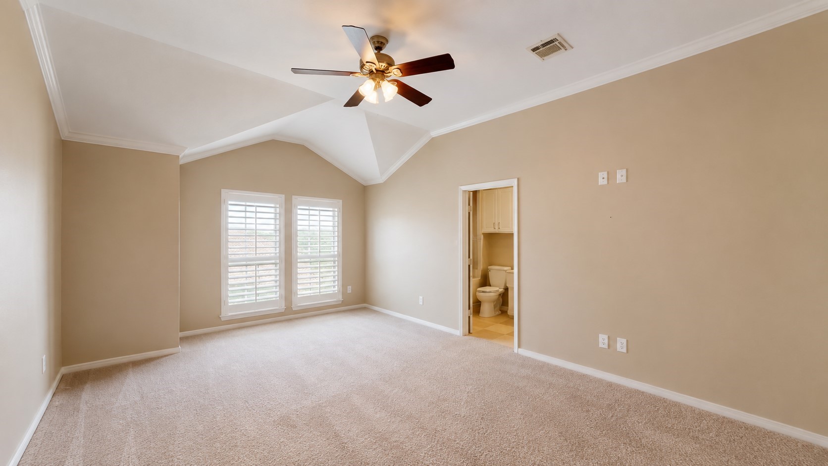 2128 Gillette Street Property Photo 9