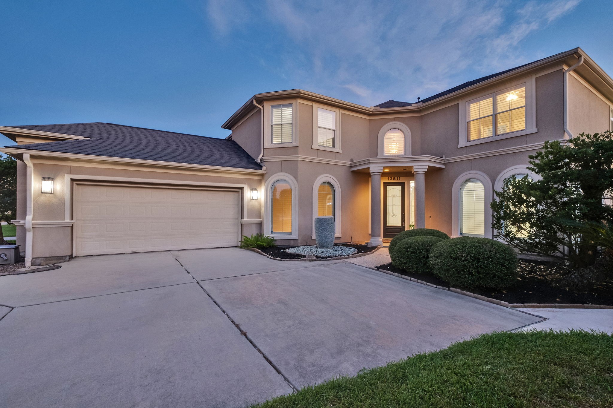 13511 Indigo Lake Property Photo 6
