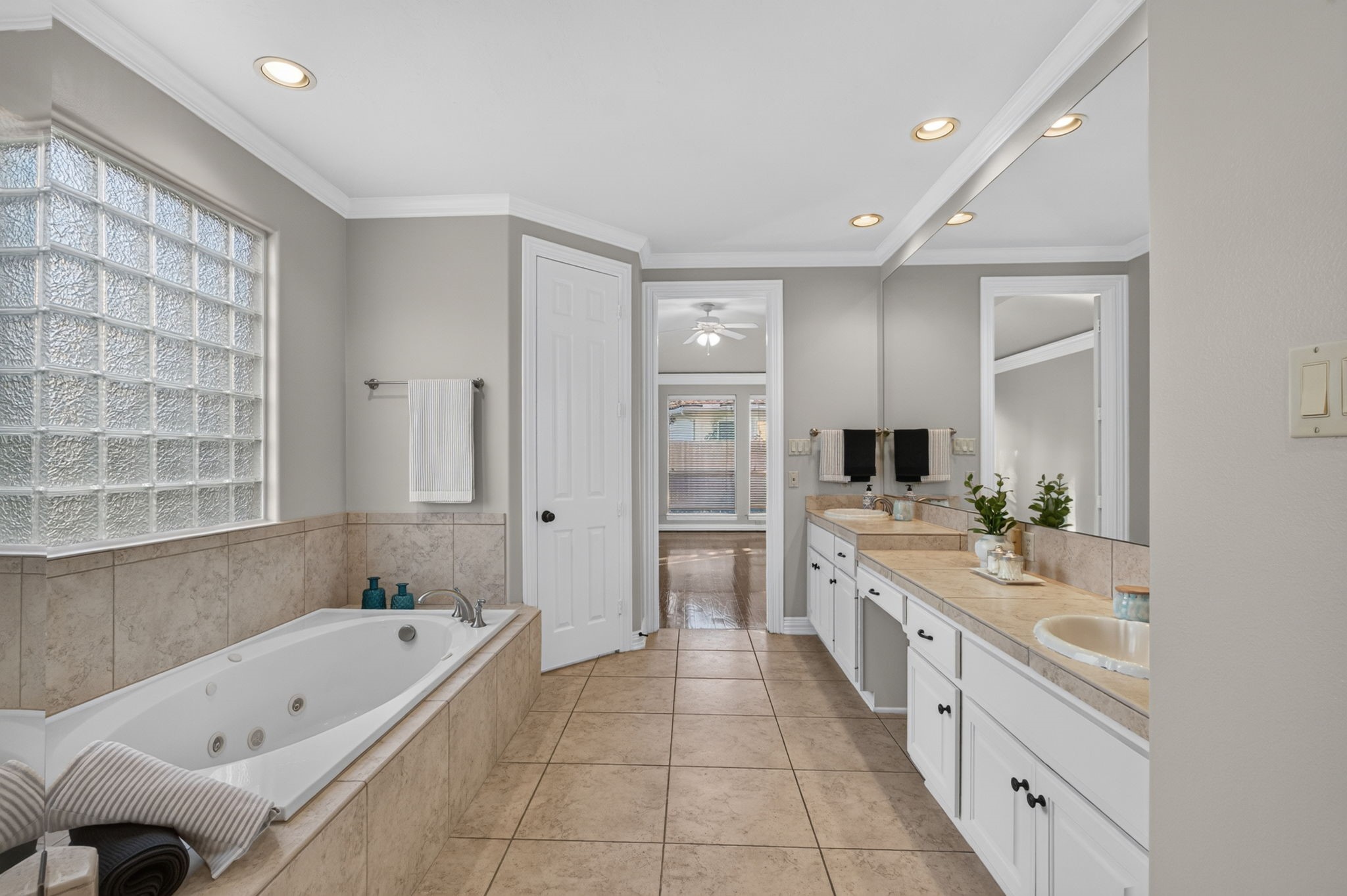 13511 Indigo Lake Property Photo 18
