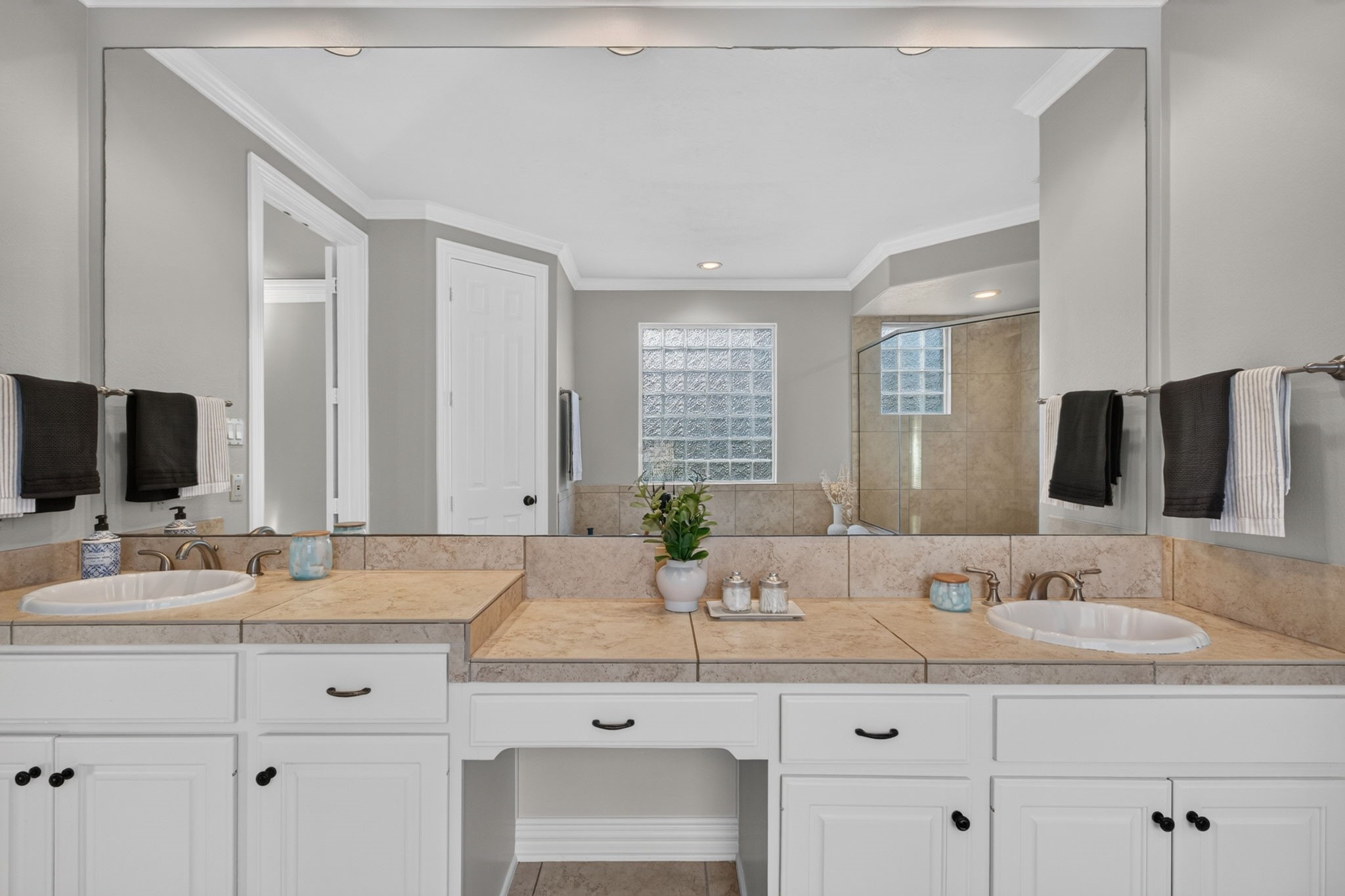 13511 Indigo Lake Property Photo 19