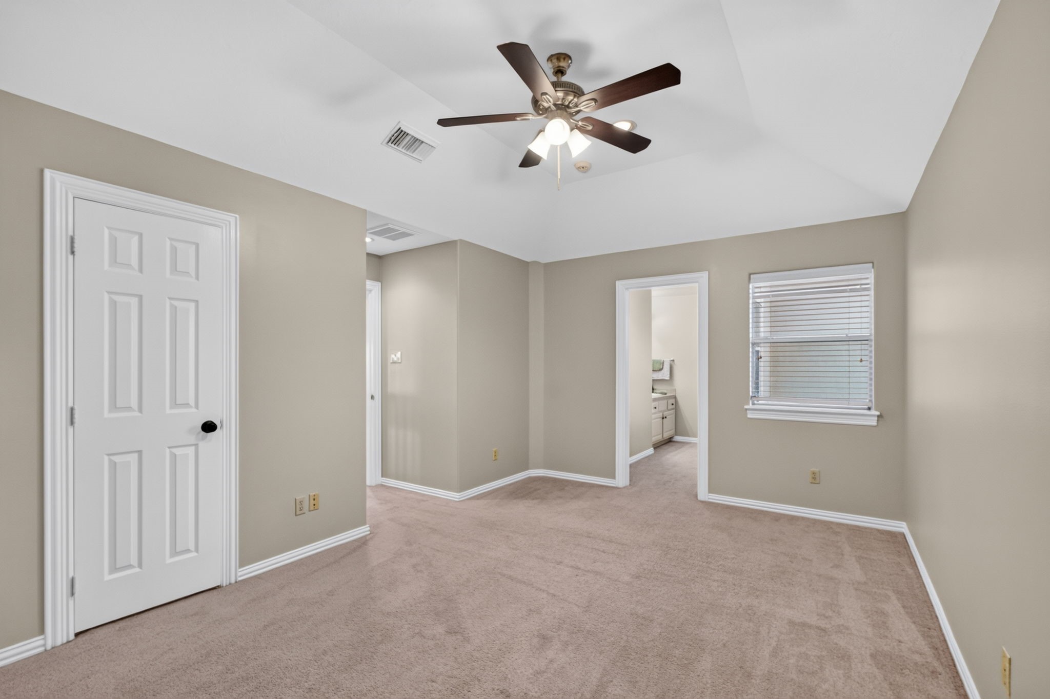 13511 Indigo Lake Property Photo 25