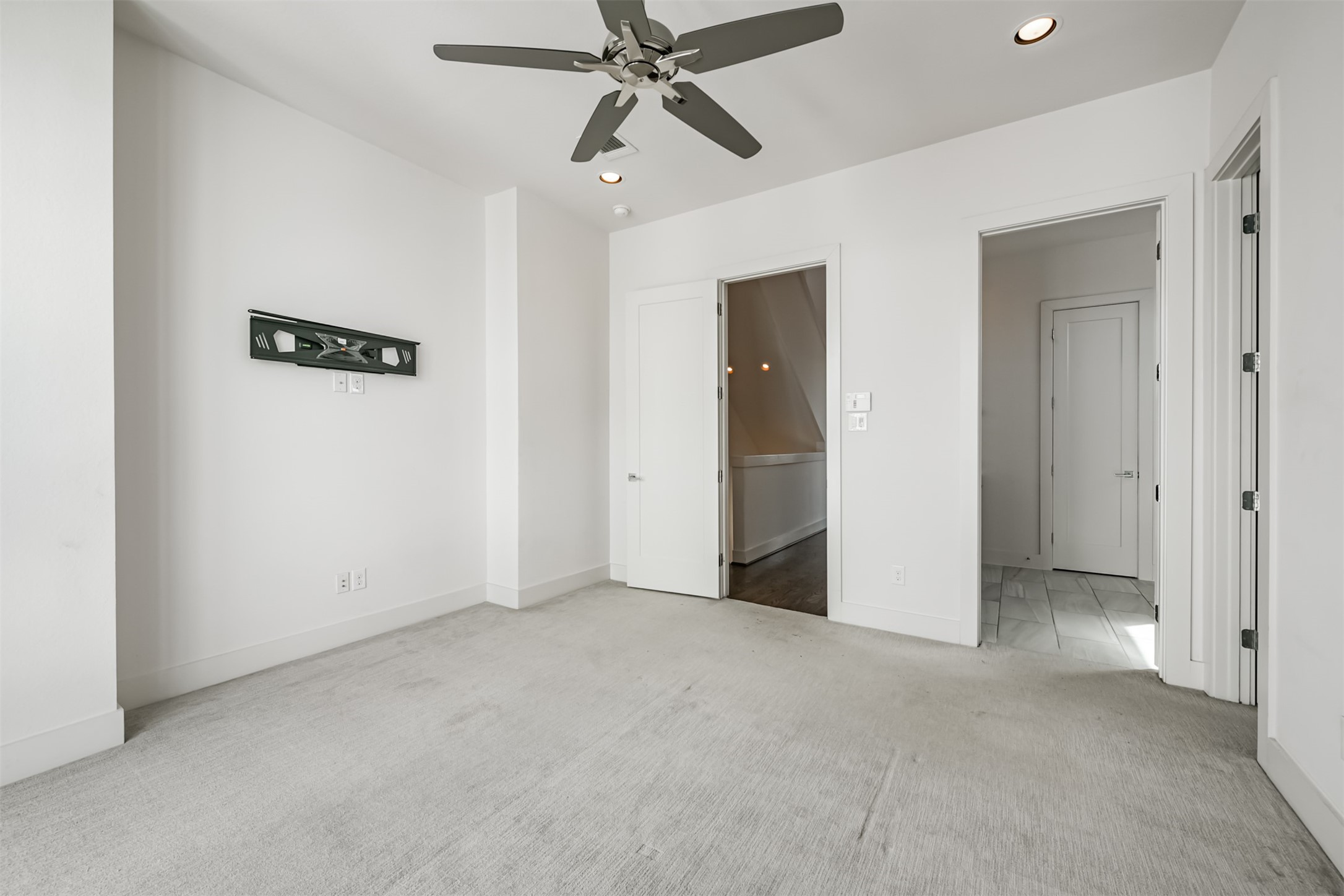 2824 Clay Street Property Photo 25