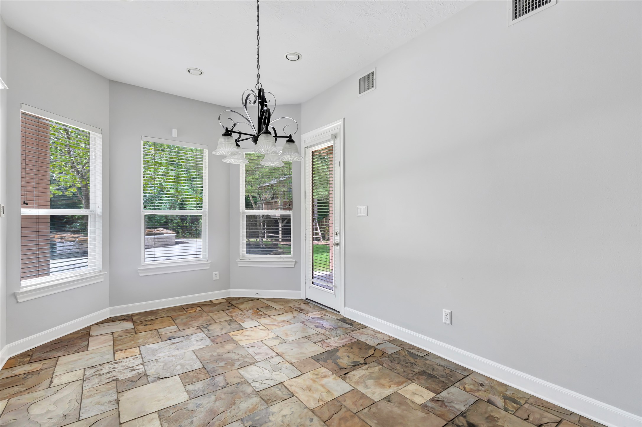 14115 Norhill Pointe Drive Property Photo 21