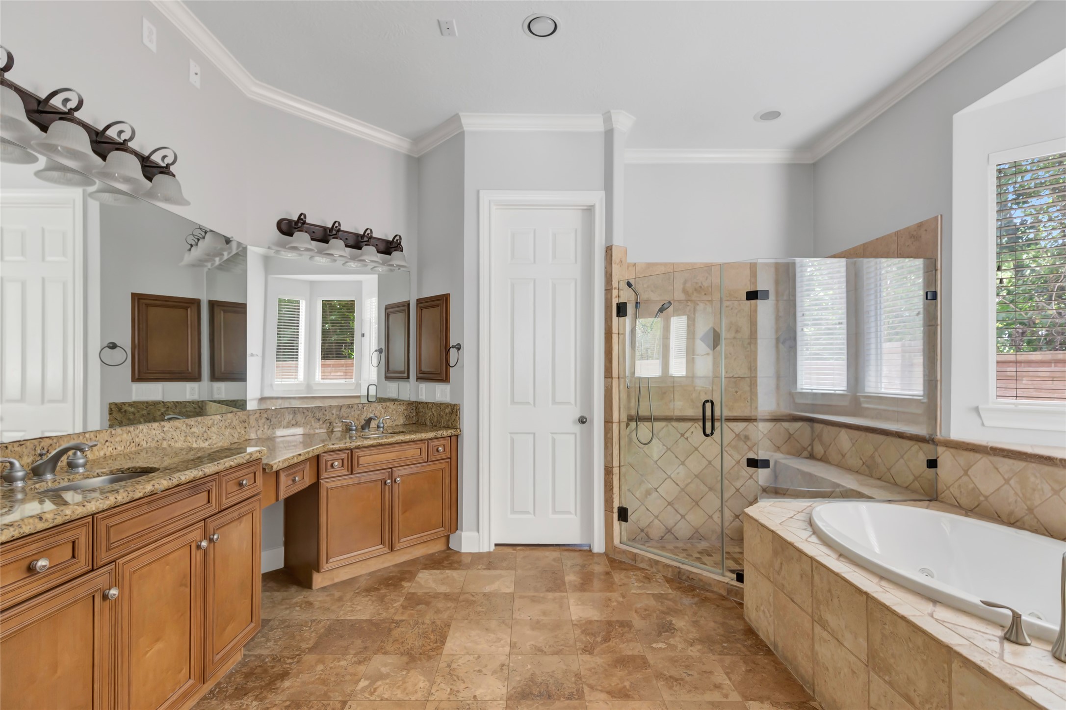 14115 Norhill Pointe Drive Property Photo 30