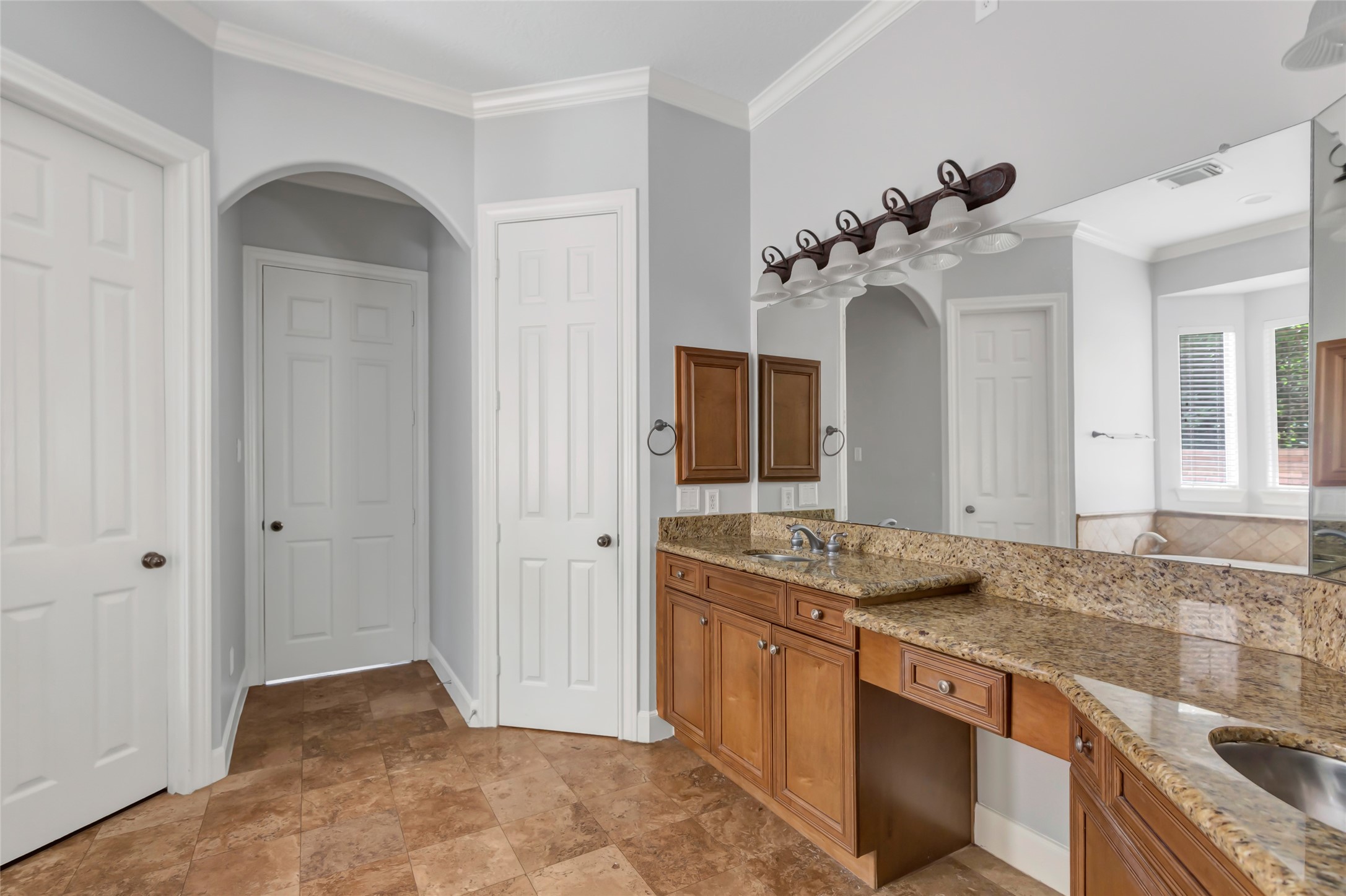 14115 Norhill Pointe Drive Property Photo 32