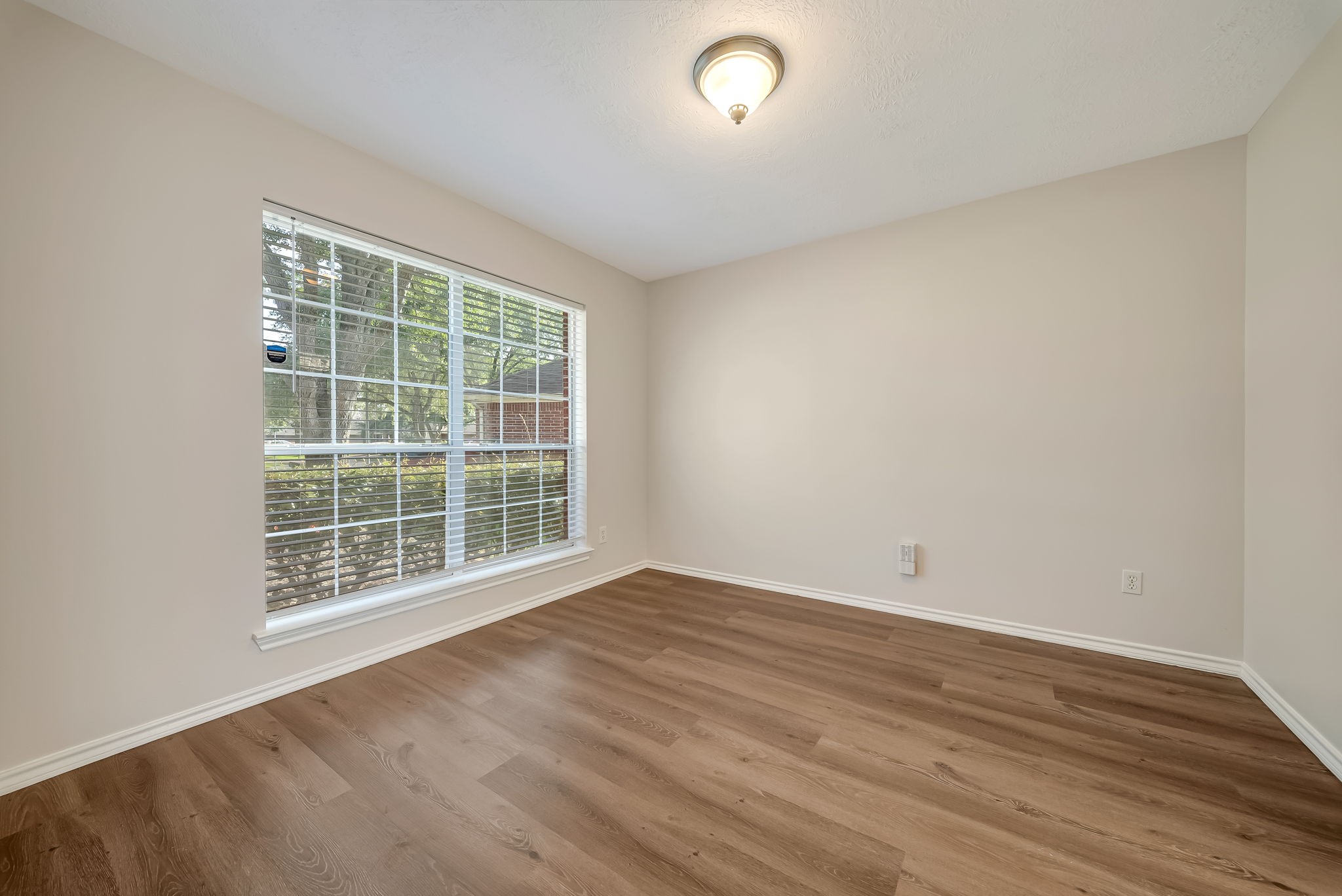 15311 Bronze Leaf Court Property Photo 7