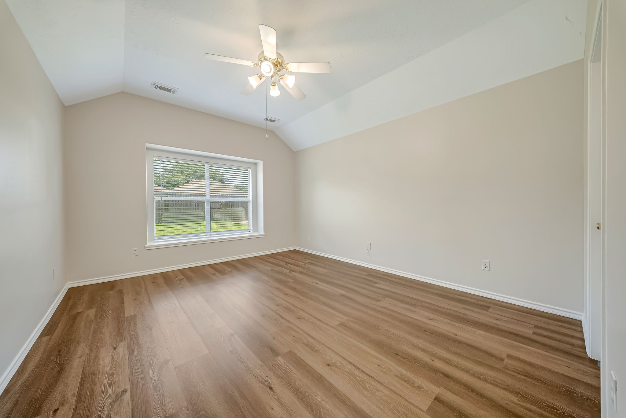 15311 Bronze Leaf Court Property Photo 9