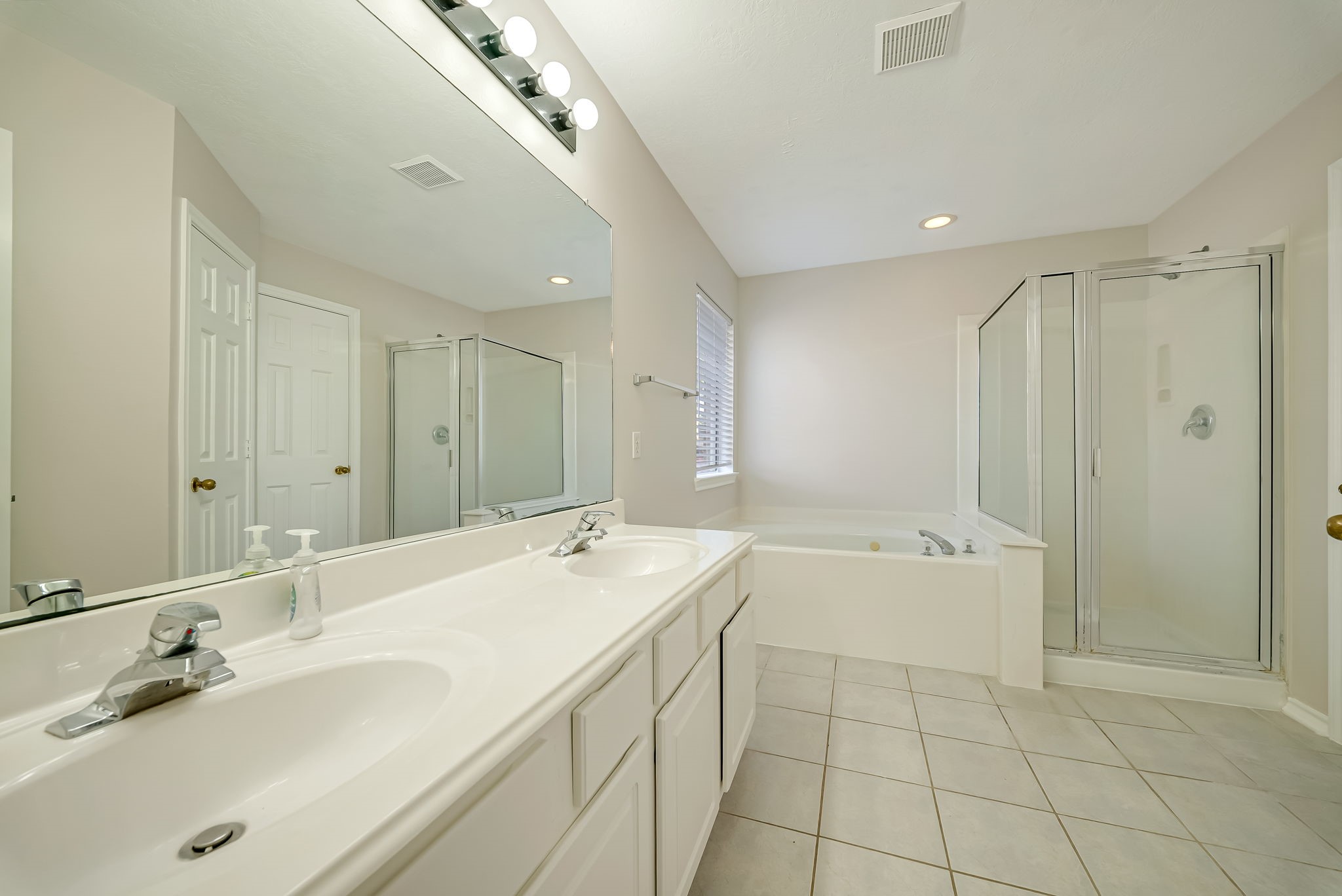 15311 Bronze Leaf Court Property Photo 11